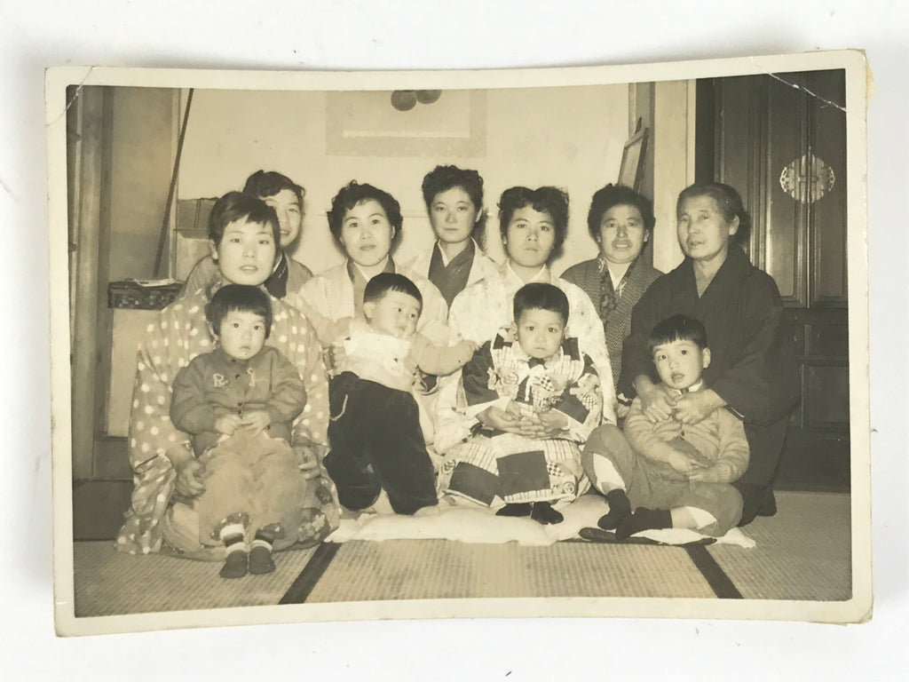 Japanese Family Photograph Vtg Children Kimono New Years Day Black White PH180