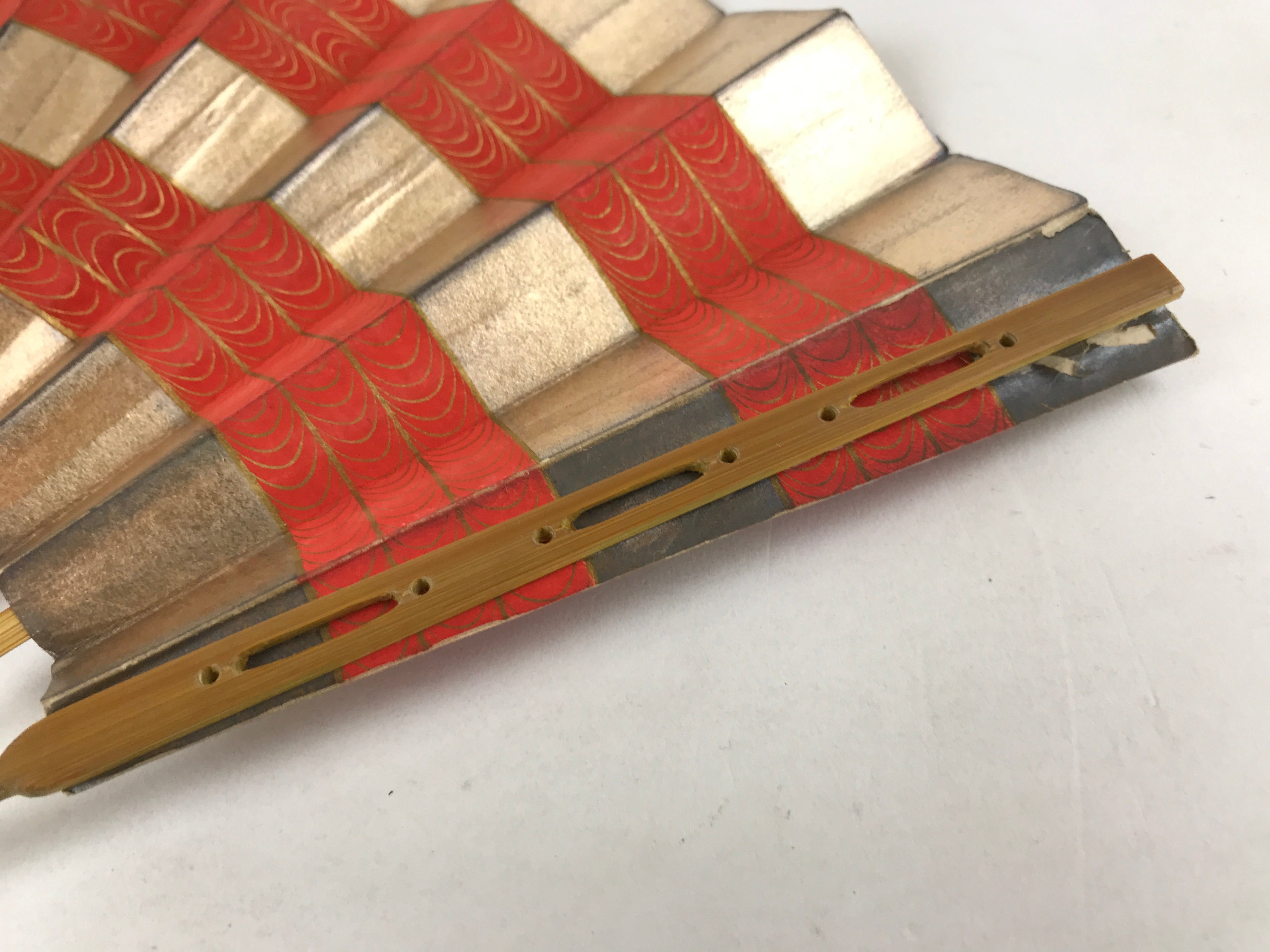 Japanese Folding Fan Maisen Sensu Vtg Bamboo Frame Gold Foil Red Lines 4D724