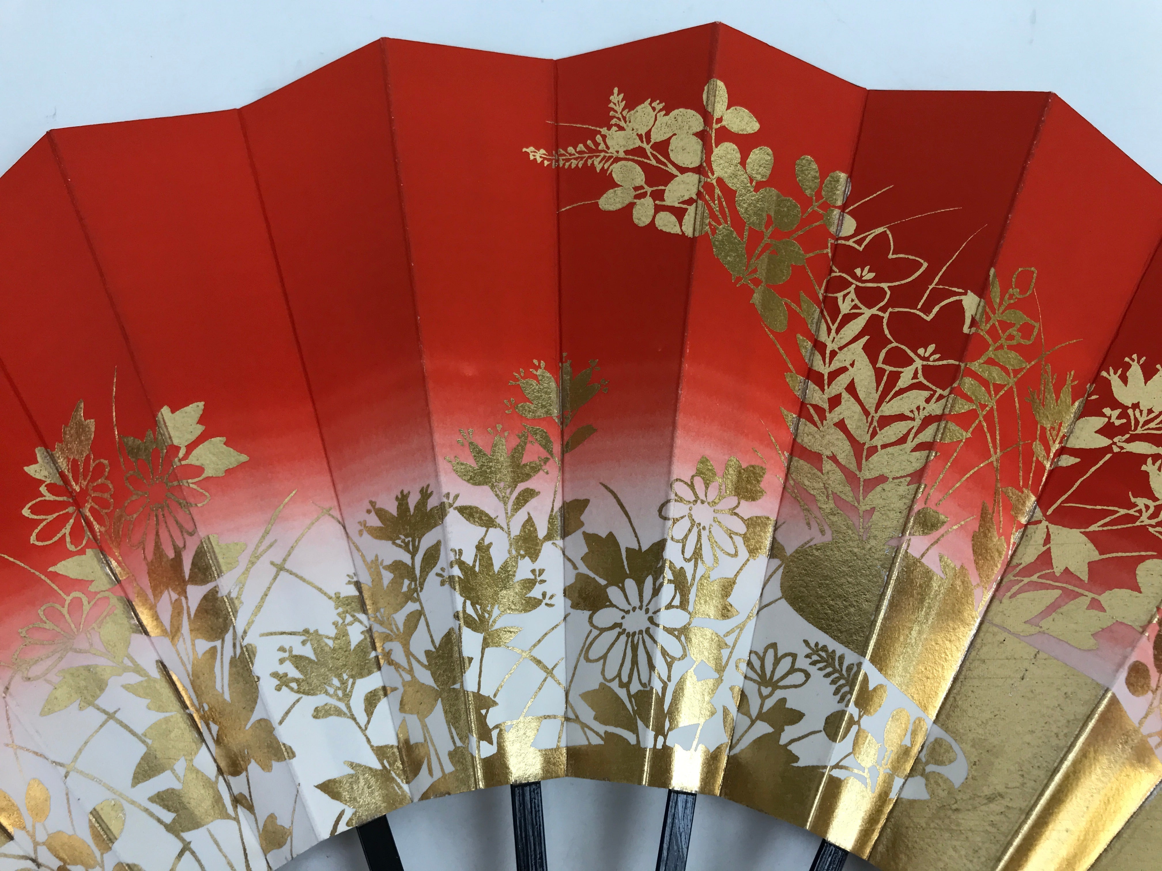 Japanese Folding Fan Maisen Sensu Vtg Black Bamboo Frame Floral Red Gold 4D880