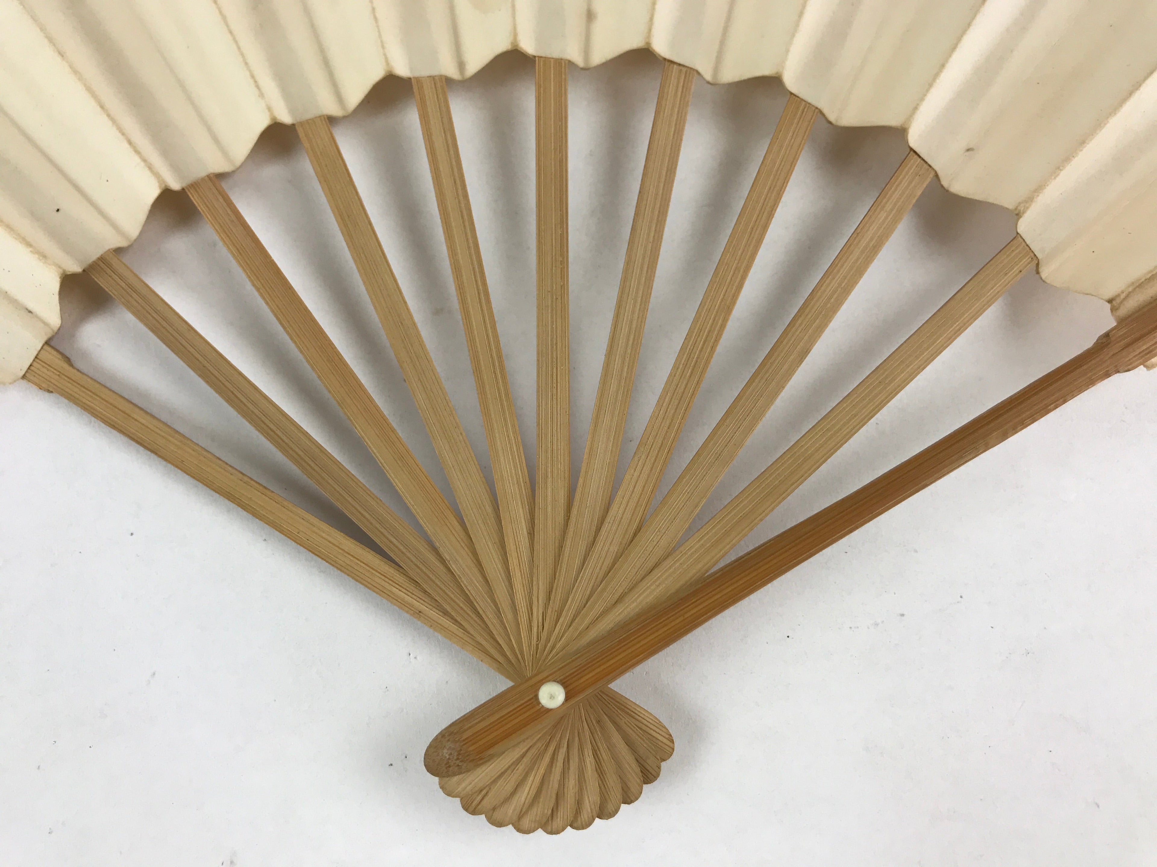 Japanese Folding Fan Sensu Bamboo Frame Japanese Kanji Characters White 4D642