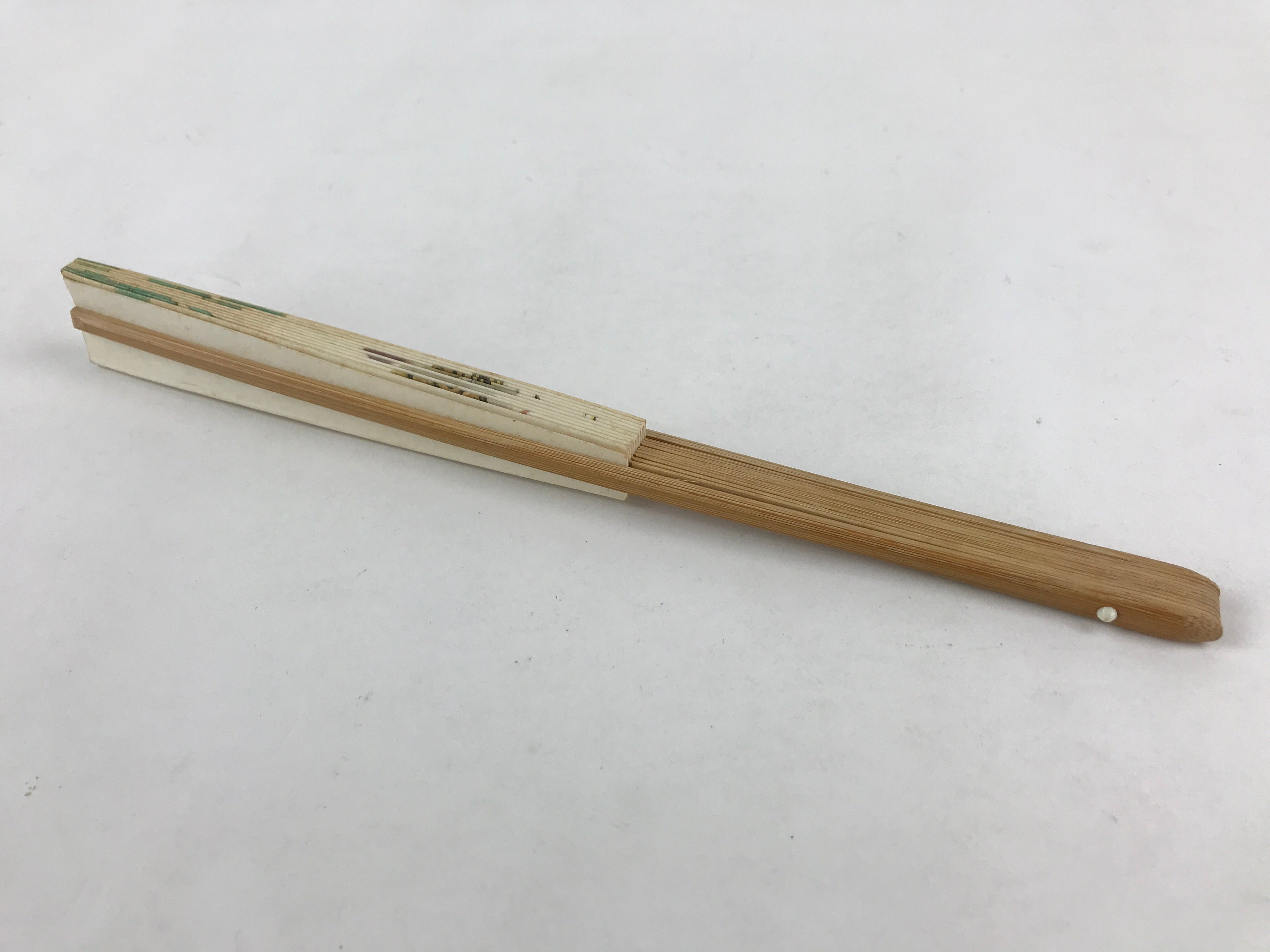 Japanese Folding Fan Sensu Bamboo Frame Kanji characters Sparrows White 4D653
