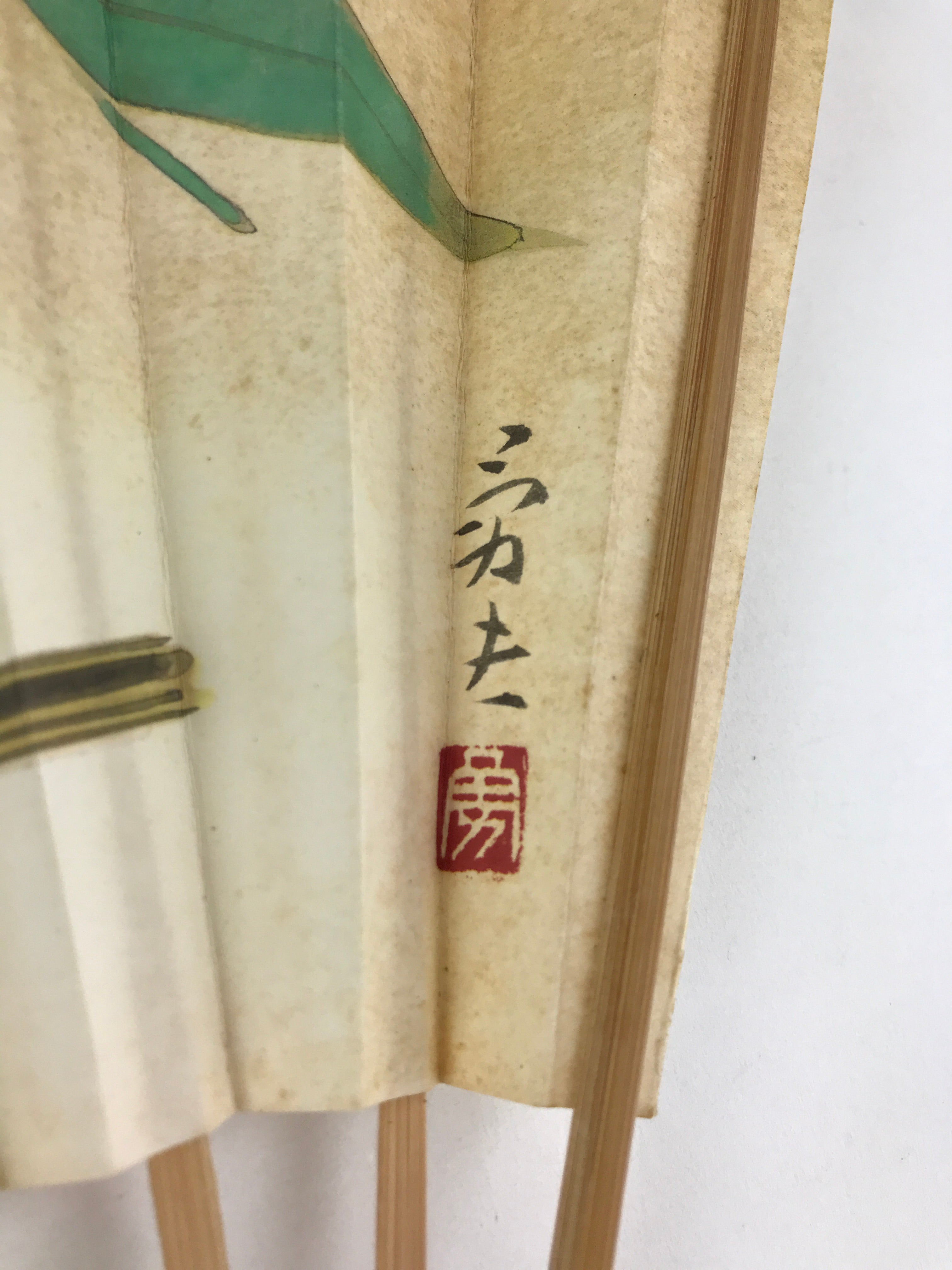 Japanese Folding Fan Sensu Bamboo Frame Kanji characters Sparrows White 4D653
