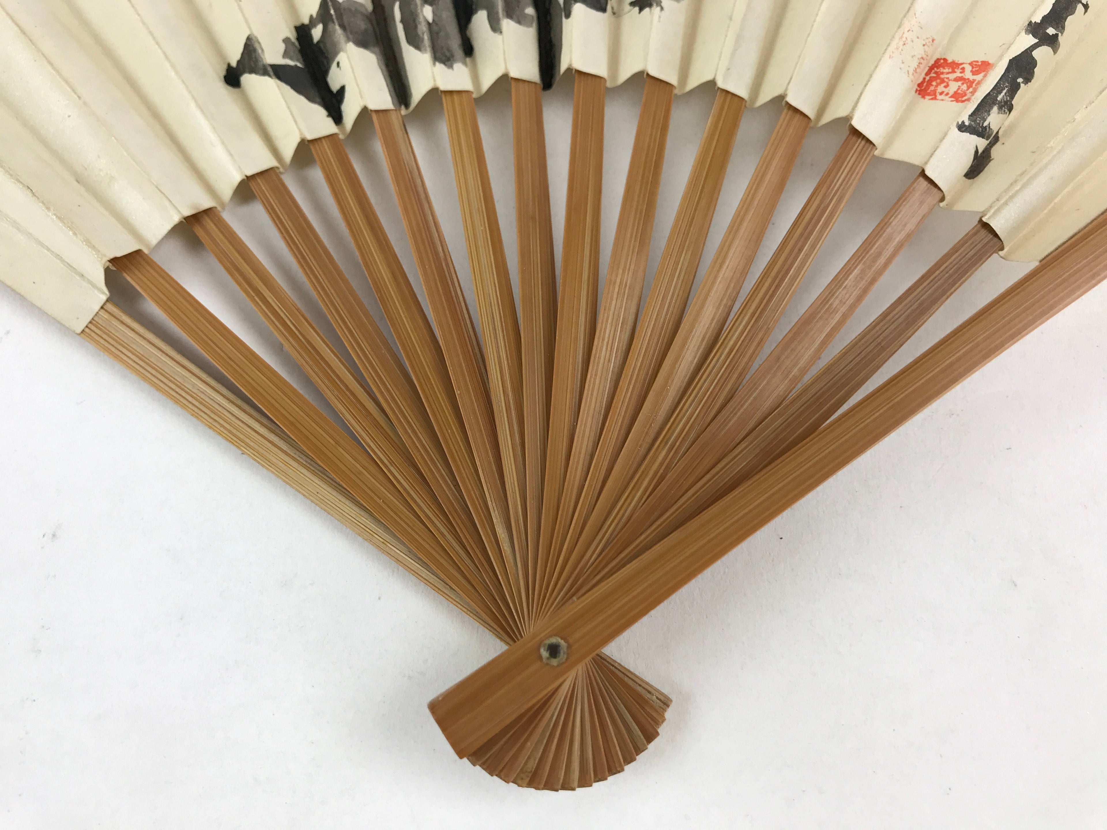 Japanese Folding Fan Sensu Vtg Bamboo Frame Ink Painting Red Seal White 4D680