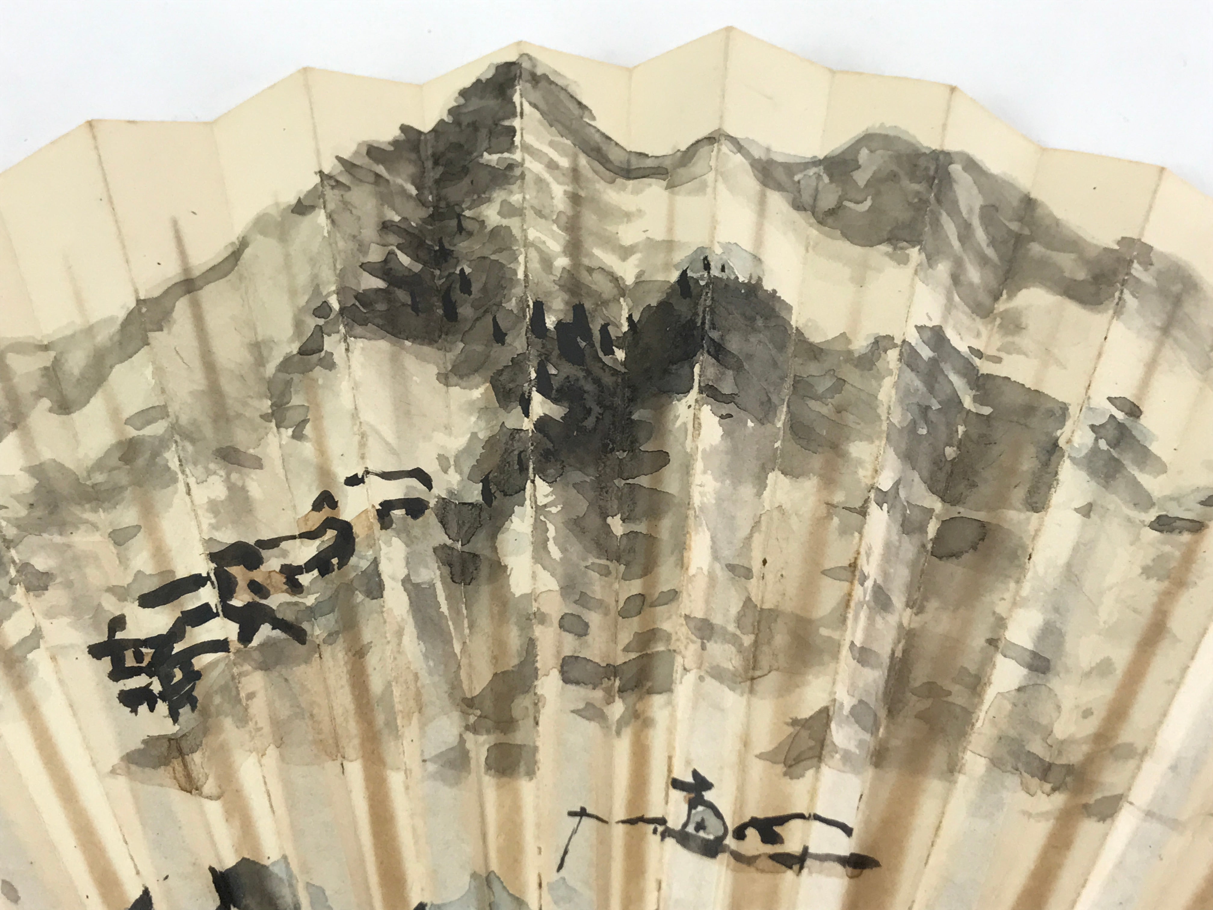 Japanese Folding Fan Sensu Vtg Bamboo Frame Ink Painting Red Seal White 4D681