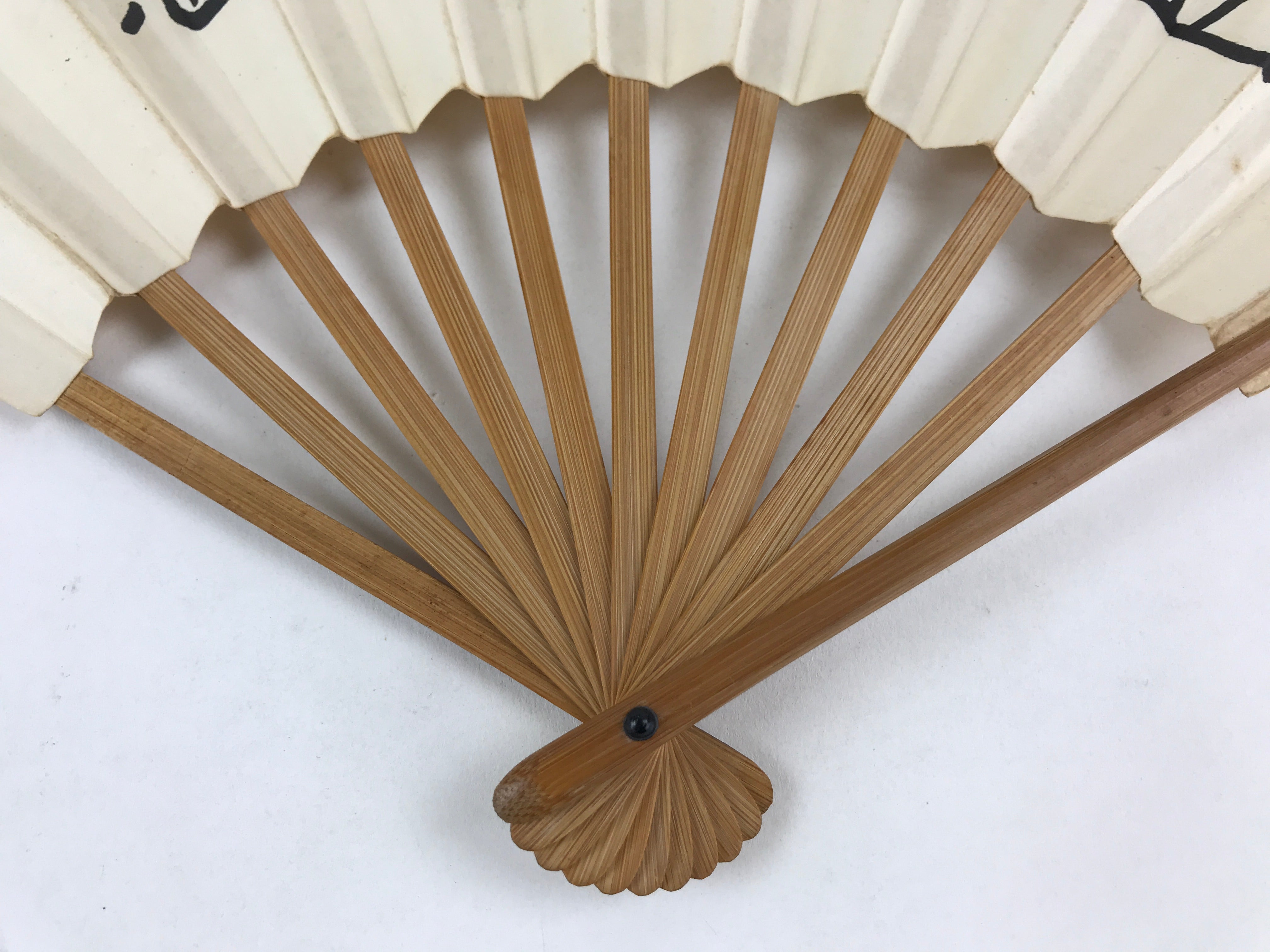 Japanese Folding Fan Sensu Vtg Bamboo Frame Kanji characters White Simple 4D651