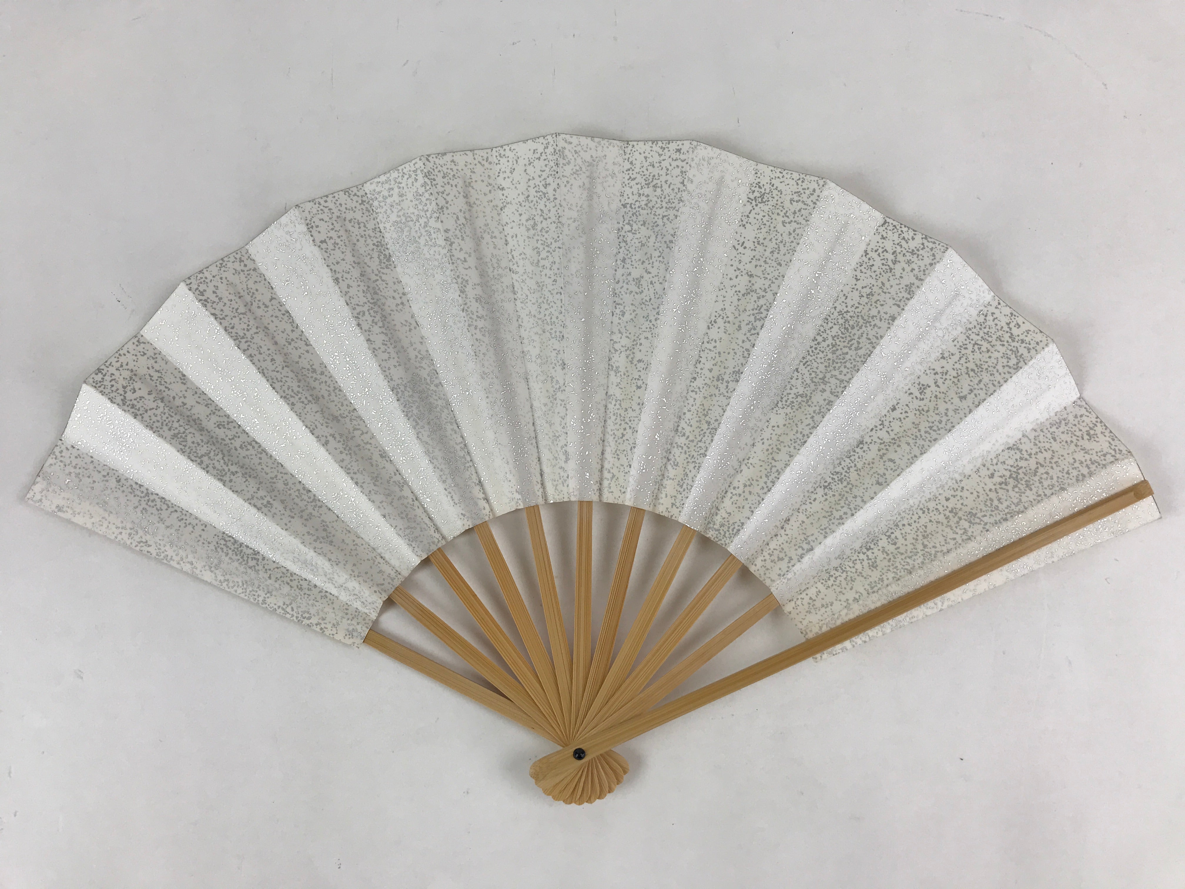 Japanese Folding Fan Sensu Vtg Bamboo Frame Kanji characters White Simple 4D652