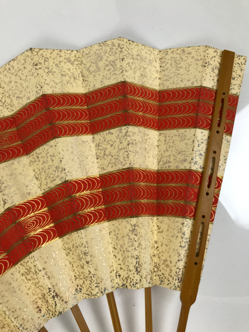 Japanese Folding Fan Sensu Vtg Bamboo Frame Red Beige Gold Waves Pattern 4D892