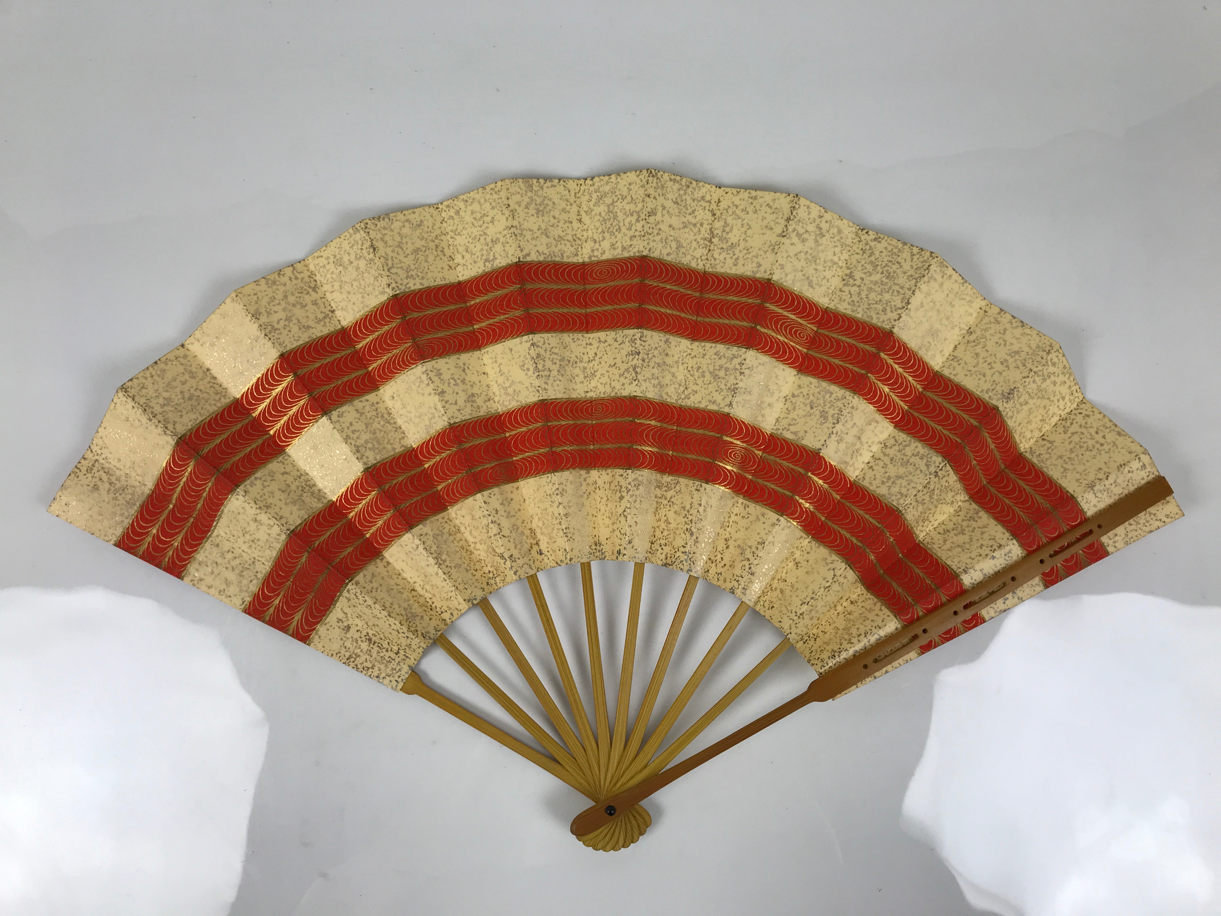Japanese Folding Fan Sensu Vtg Bamboo Frame Red Beige Gold Waves Pattern 4D892