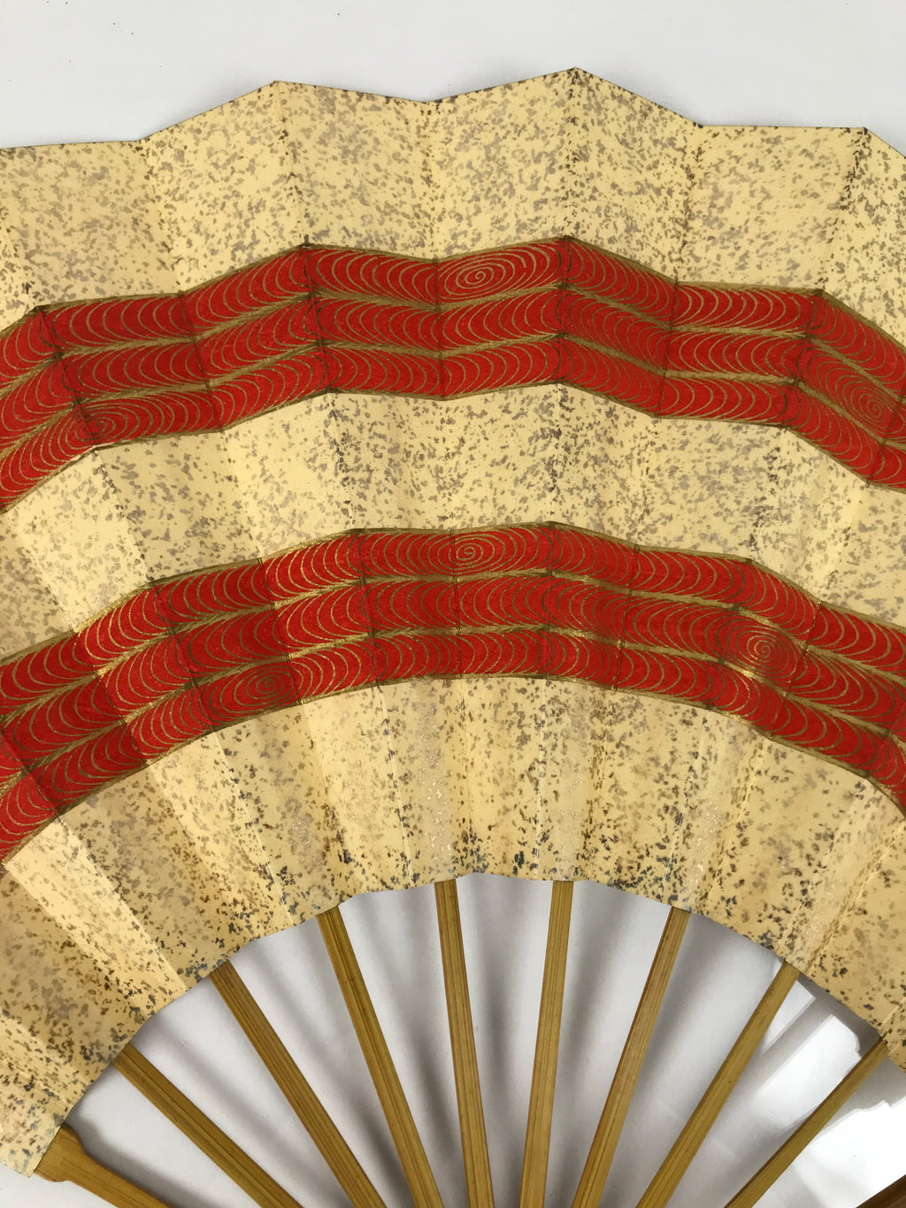 Japanese Folding Fan Sensu Vtg Bamboo Frame Red Beige Gold Waves Pattern 4D892