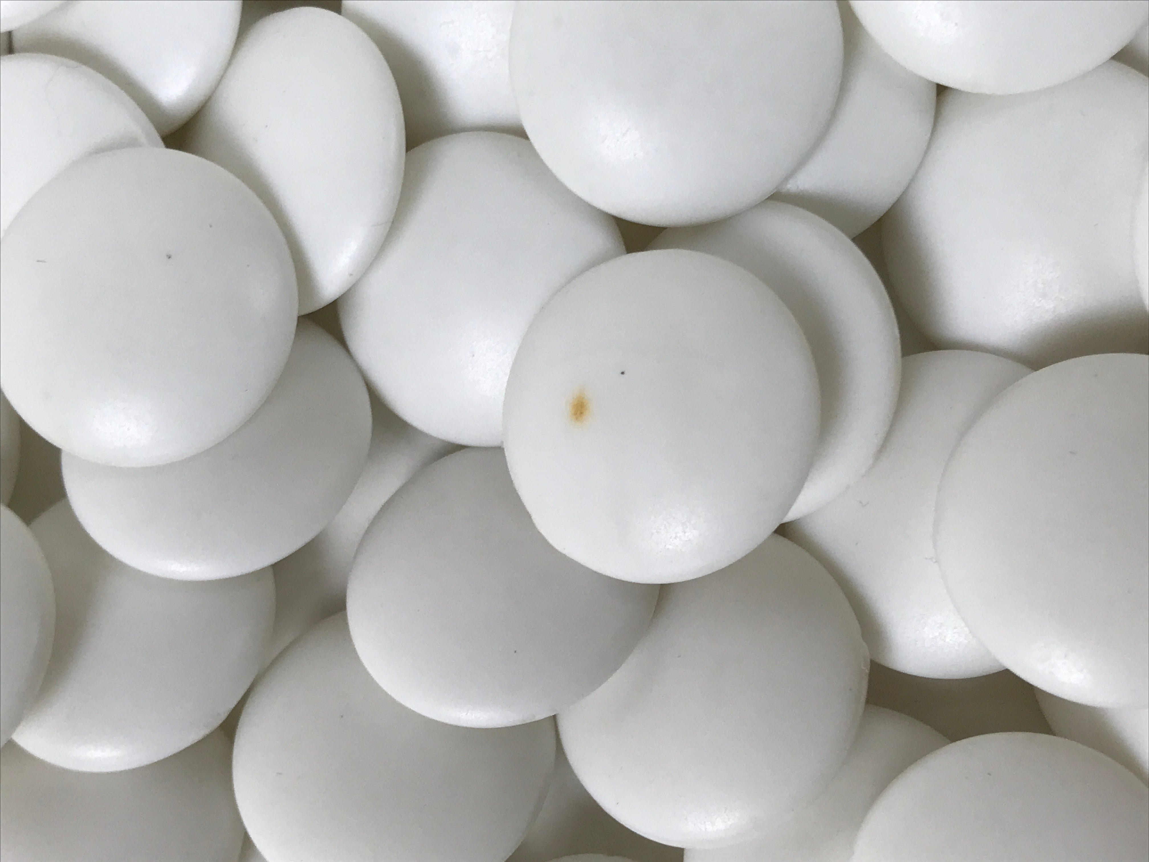 Japanese Go Stone Goishi Game Piece Vtg Traditional Igo White Resin Plastic GO99