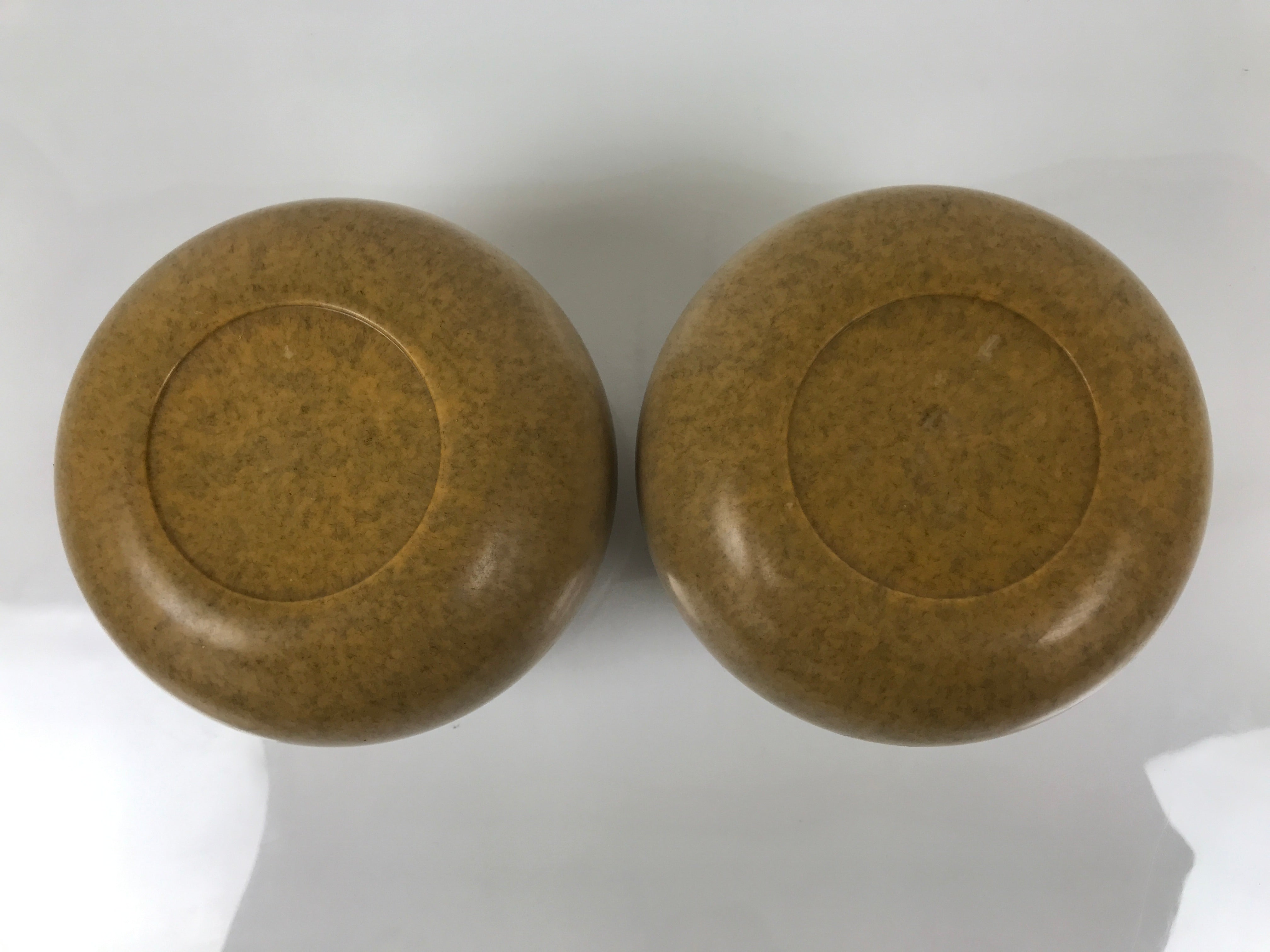 Japanese Go Stone Goishi Game Pieces Set Vtg Igo Brown Resin Bowls Glass GO102