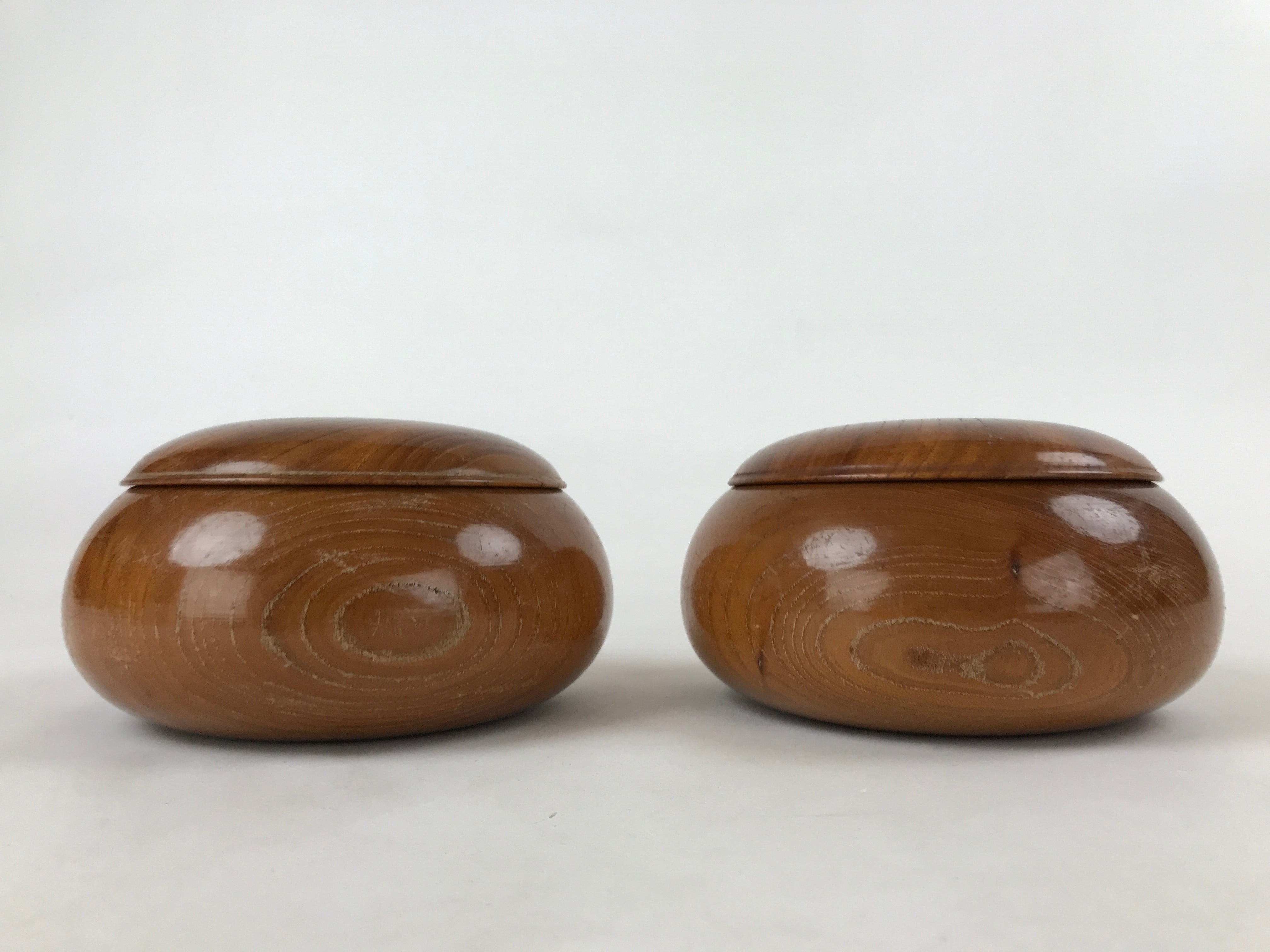 Japanese Go Stone Goishi Game Pieces Vtg Igo Brown Wooden Bowls Glass GO88