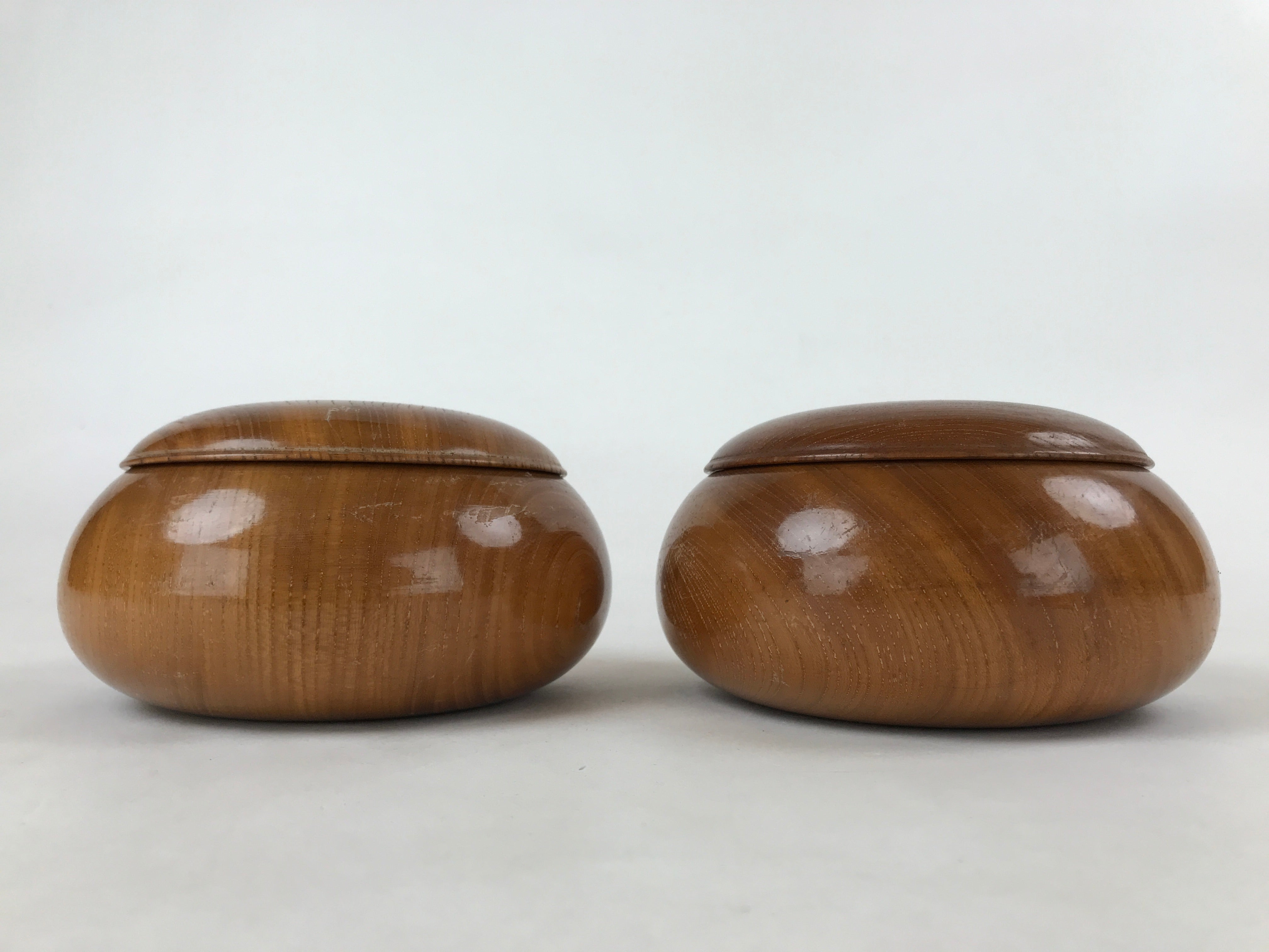 Japanese Go Stone Goishi Game Pieces Vtg Igo Brown Wooden Bowls Glass GO88