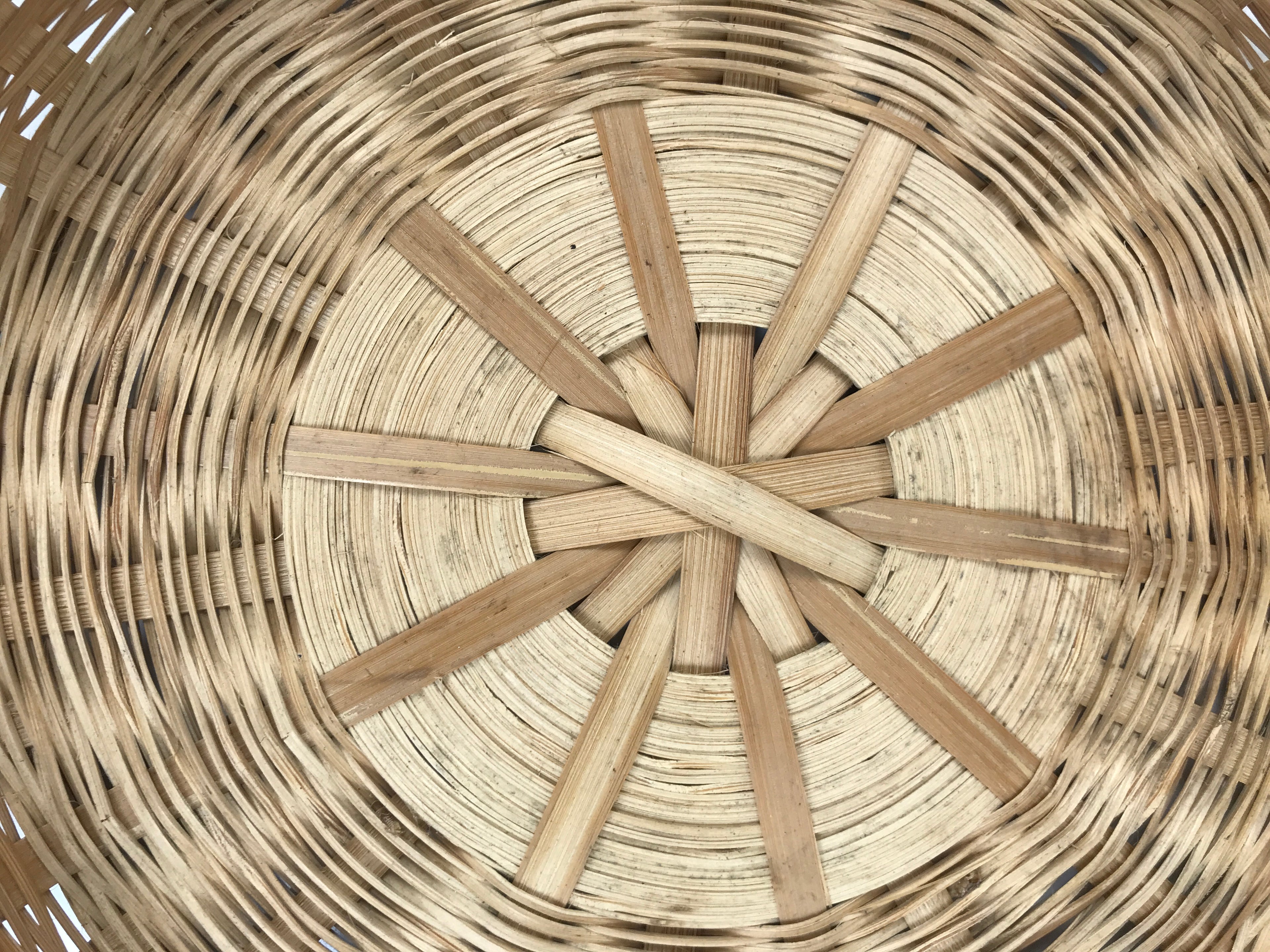 Japanese Hand Woven Bamboo Basket Kago Vtg Kikuzoku Ami Weave Round Brown B257