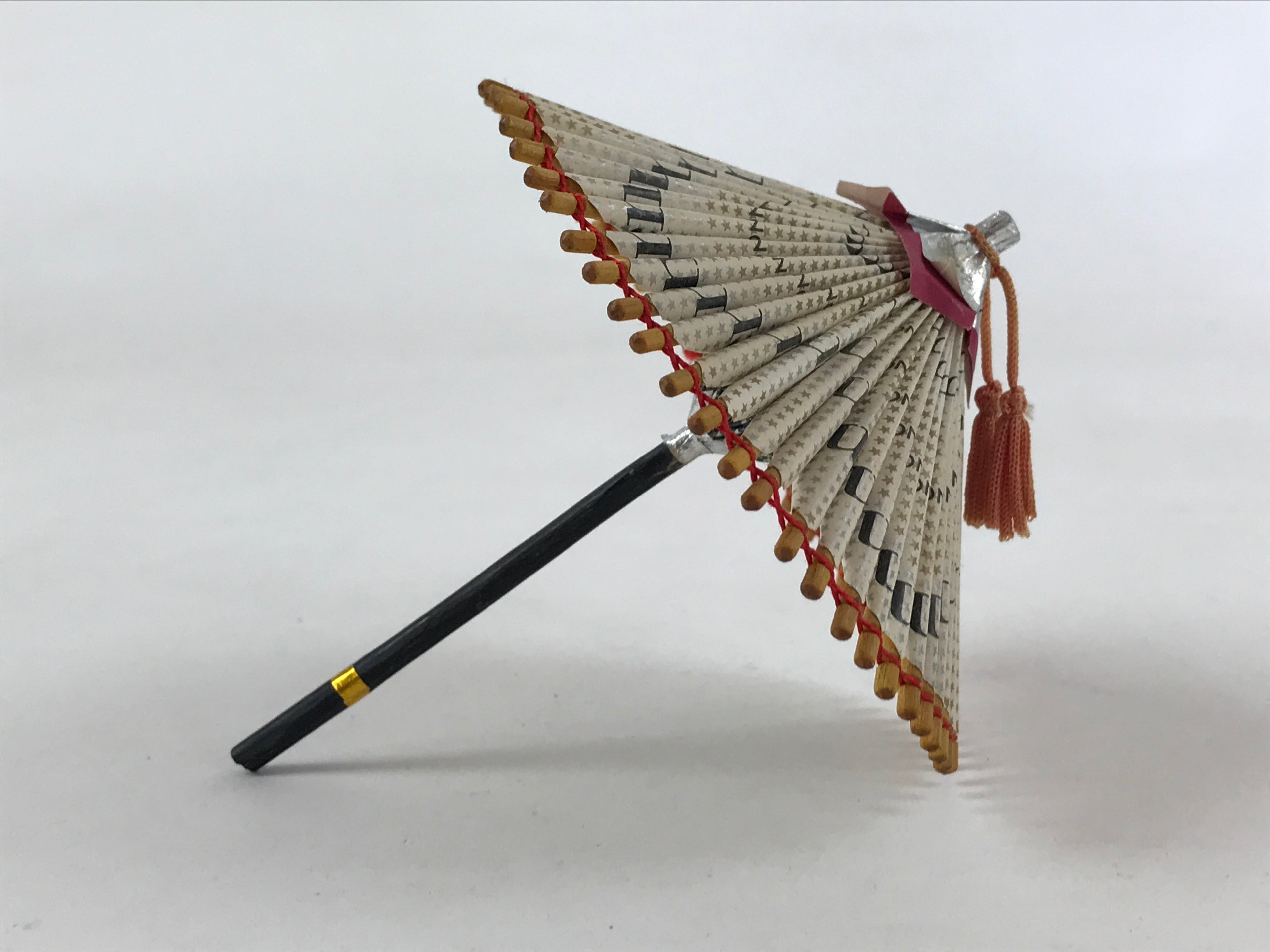 Japanese Handmade Miniature Umbrella Figurine Vtg Kasa Decoration White JK593