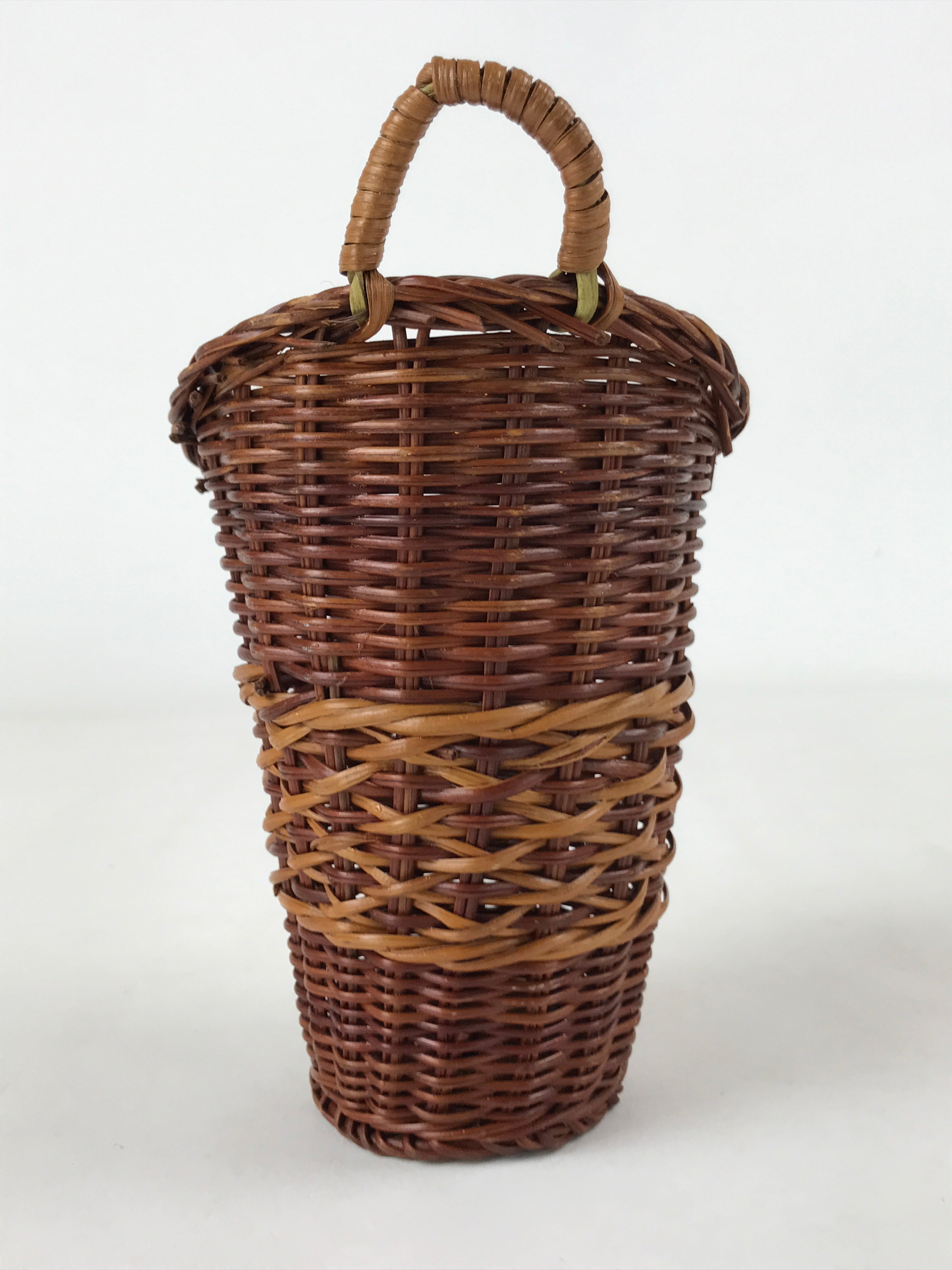 Japanese Handwoven Bamboo Basket Vtg Hanging Small Kago Ikebana Arrangement B232