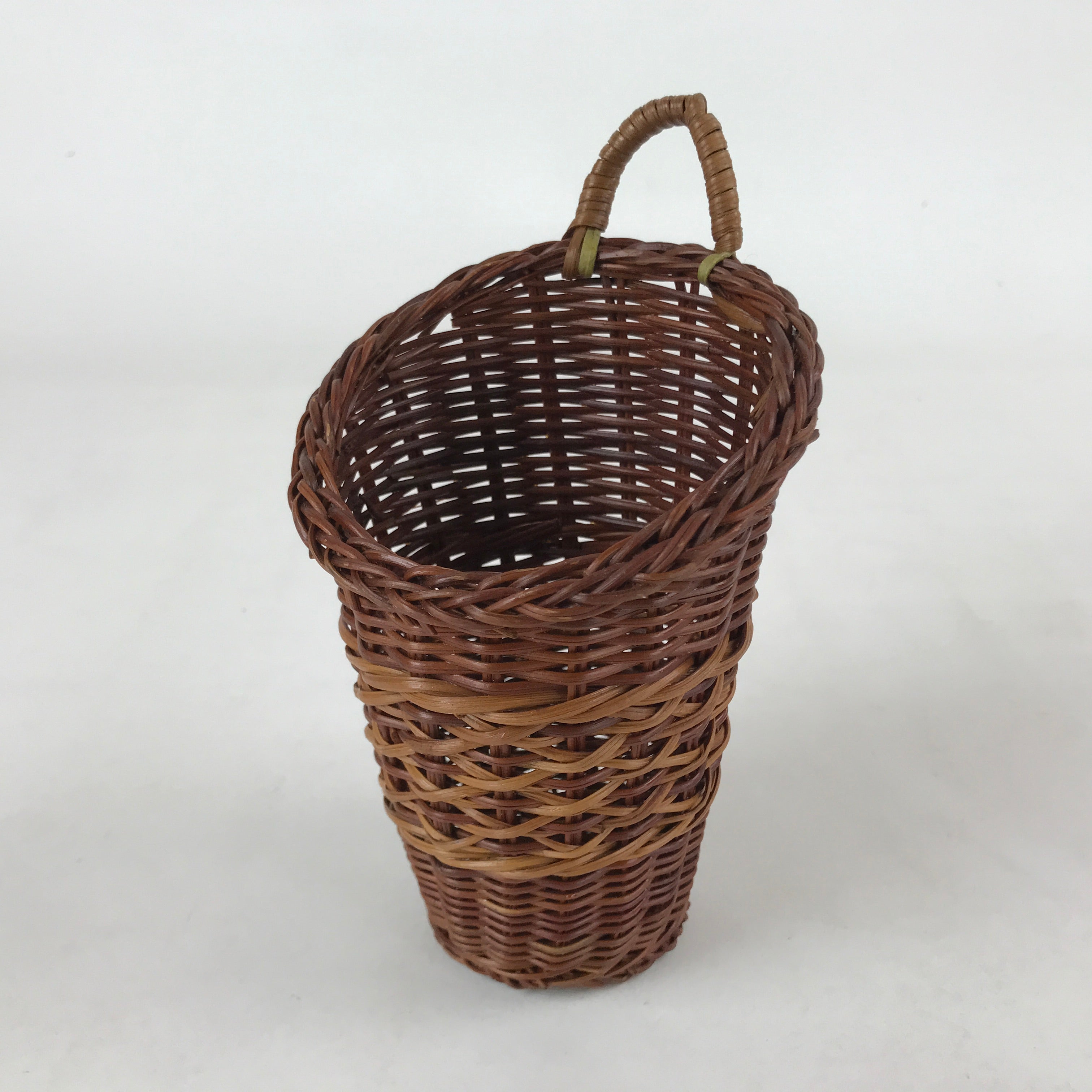 Japanese Handwoven Bamboo Basket Vtg Hanging Small Kago Ikebana Arrangement B232