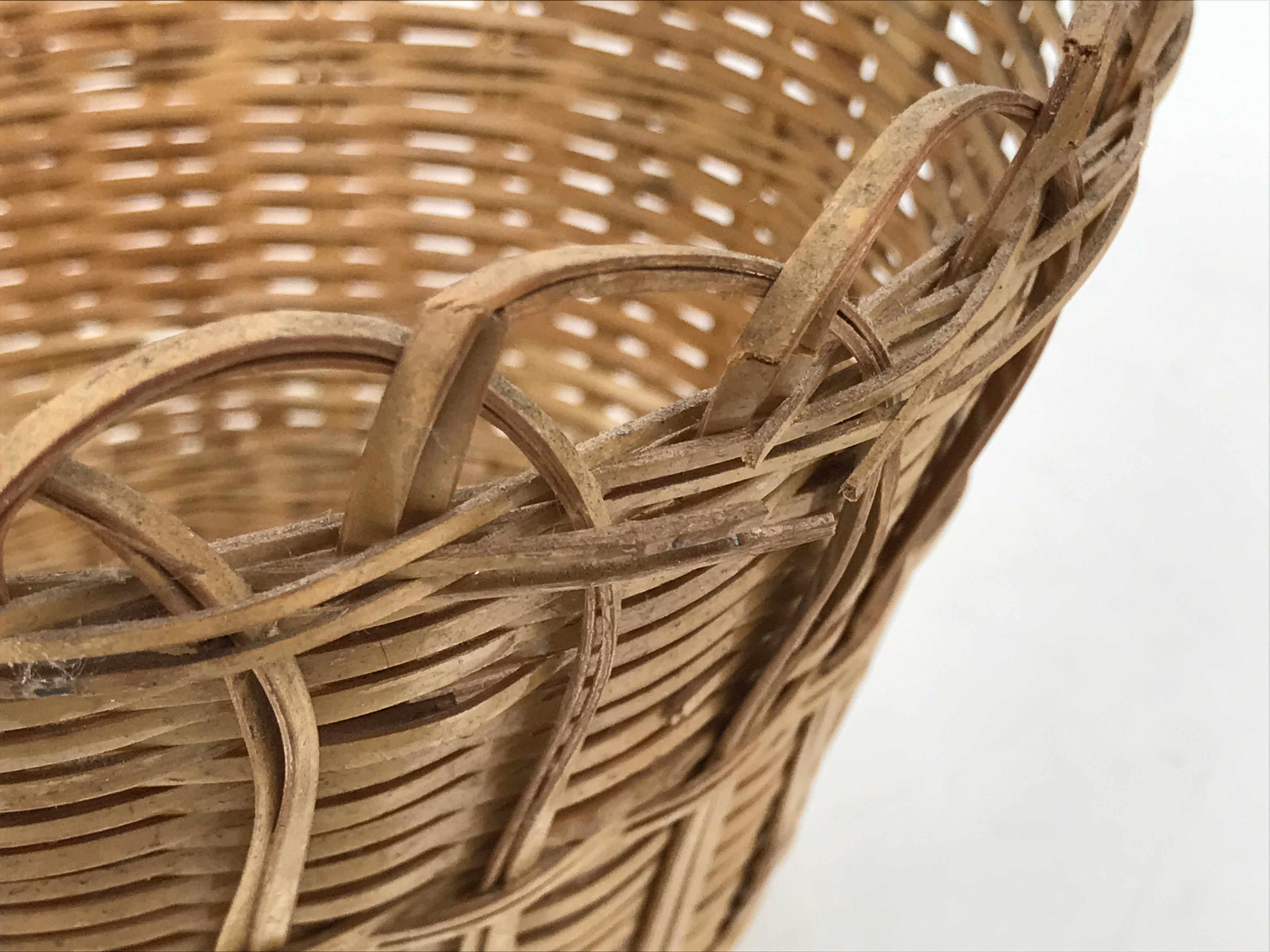 Japanese Handwoven Bamboo Basket Vtg Kago Ikebana Arrangement Handle Brown B261