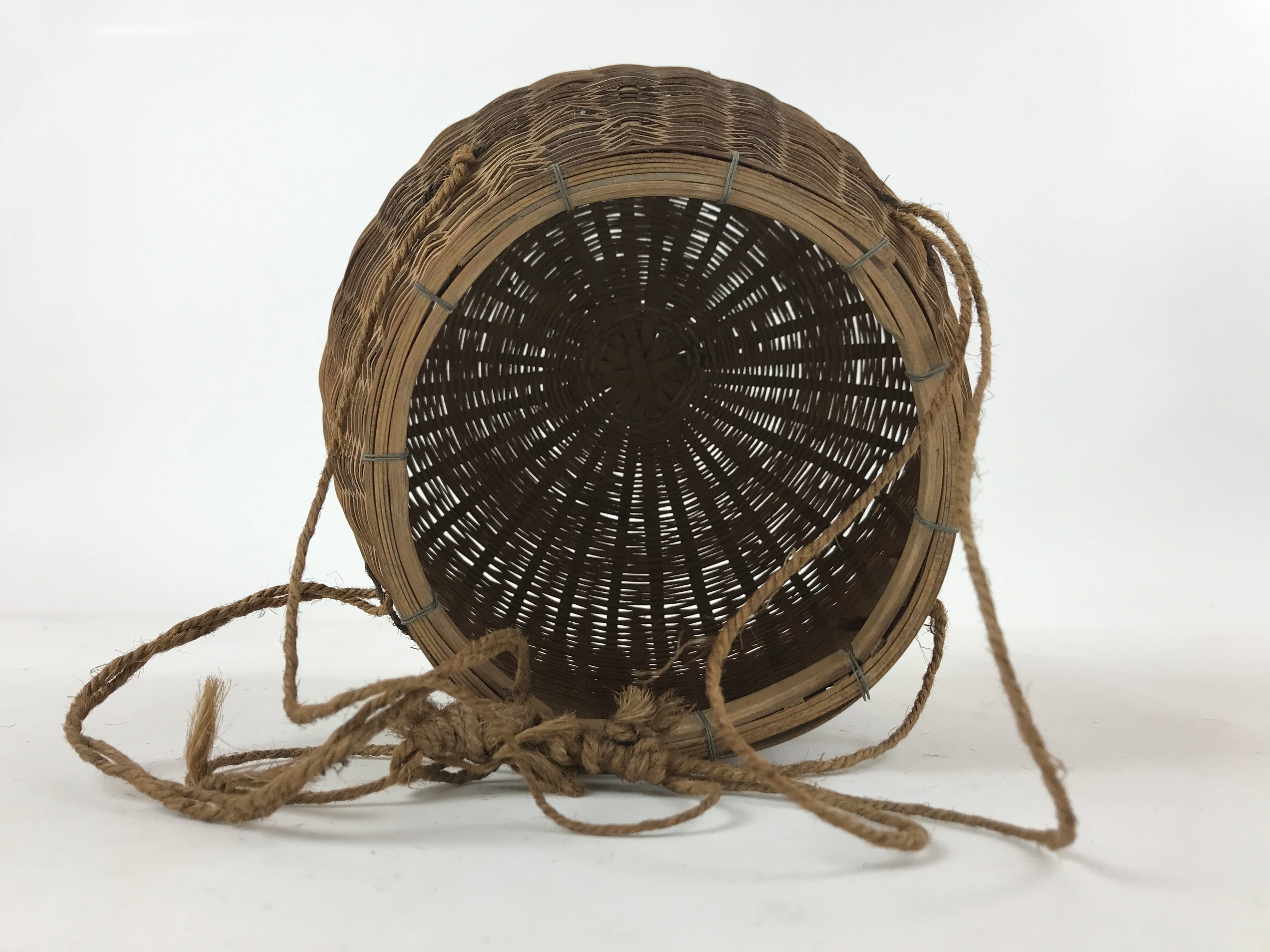 Japanese Handwoven Bamboo Fishing Basket Vtg Kago Tsurikago Brown Lid B229