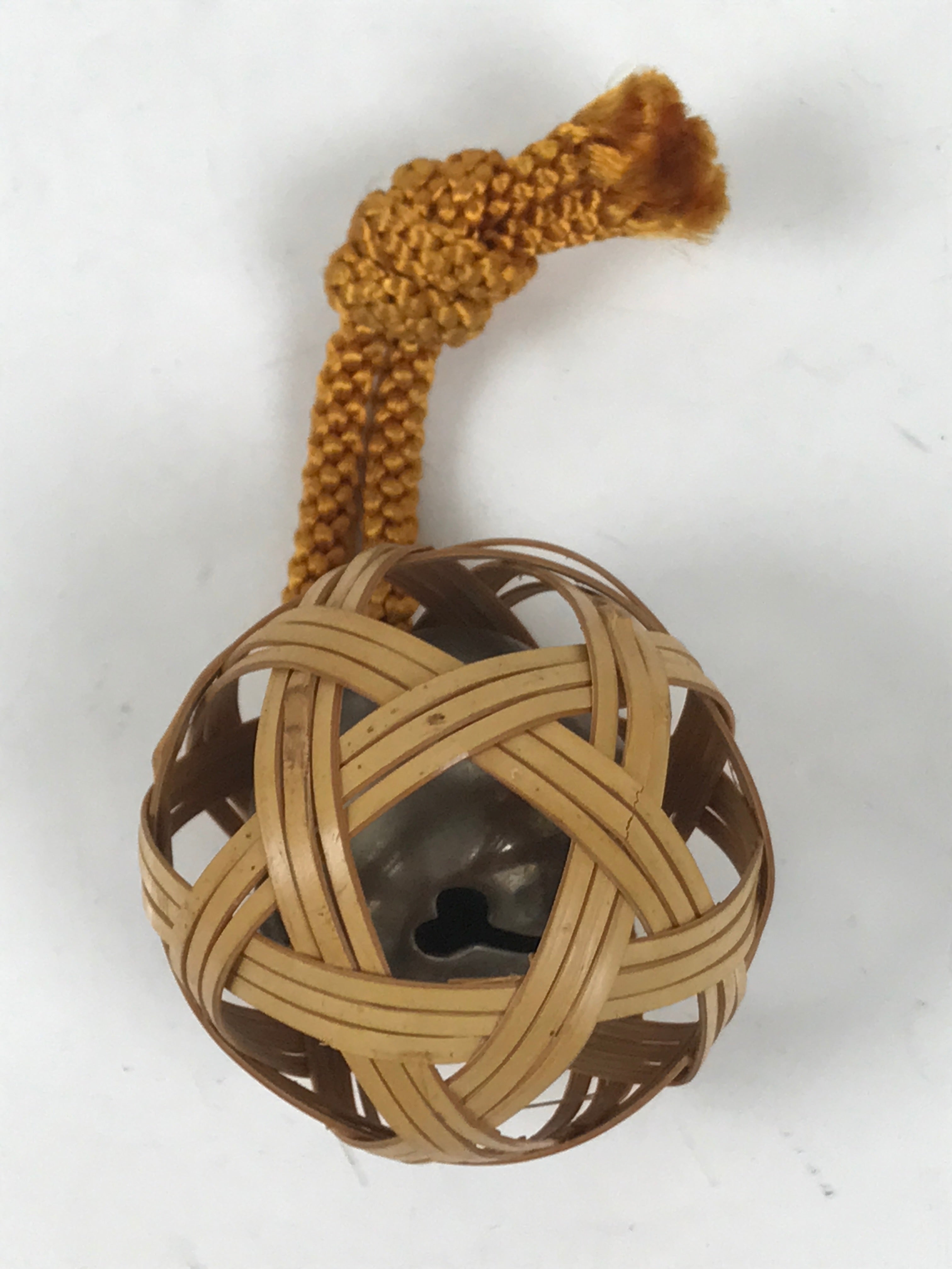 Japanese Handwoven Bamboo Metal Bell Amulet Vtg Mutsume Ami Sphere Brown JK872
