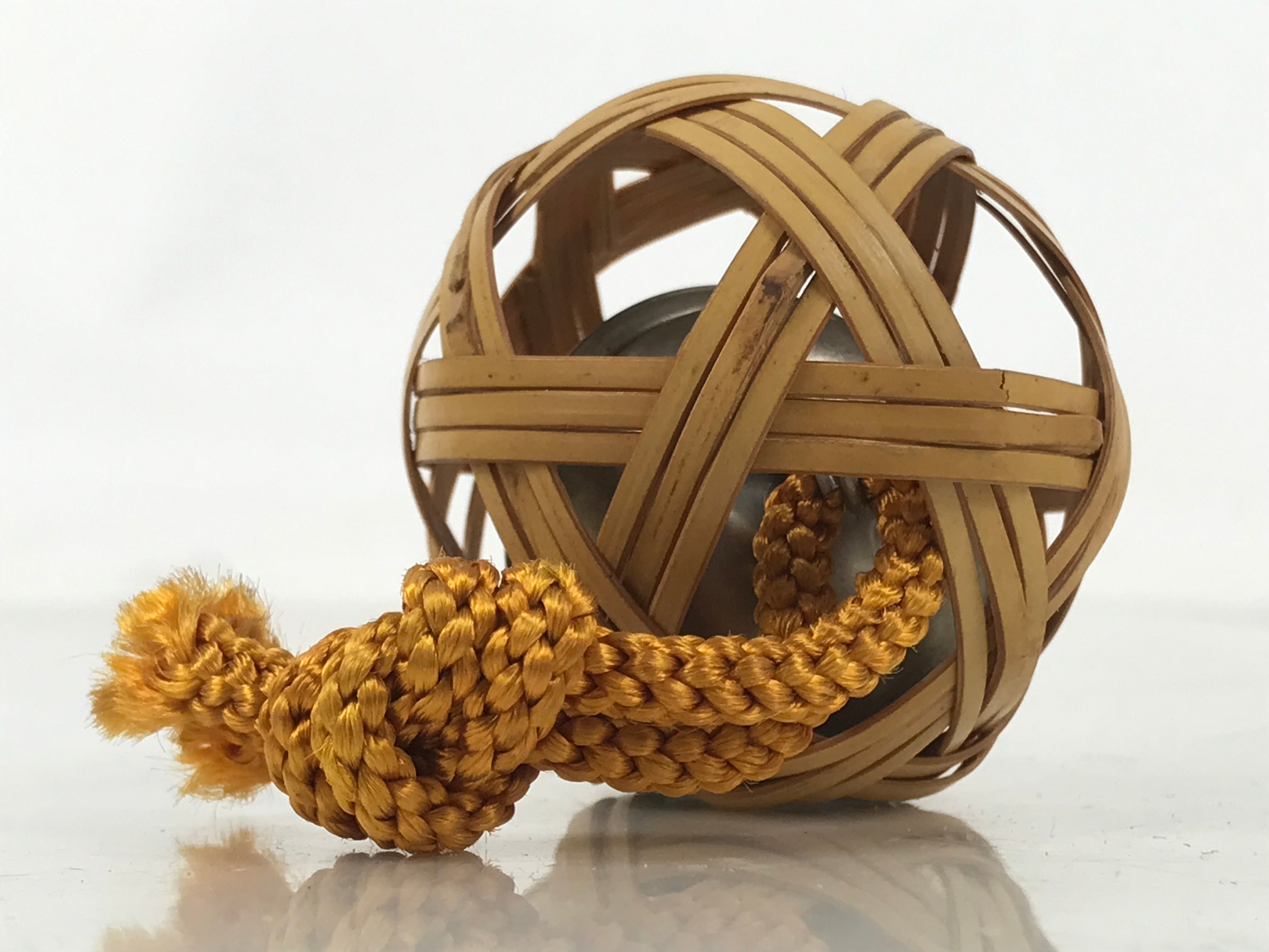 Japanese Handwoven Bamboo Metal Bell Amulet Vtg Mutsume Ami Sphere Brown JK872