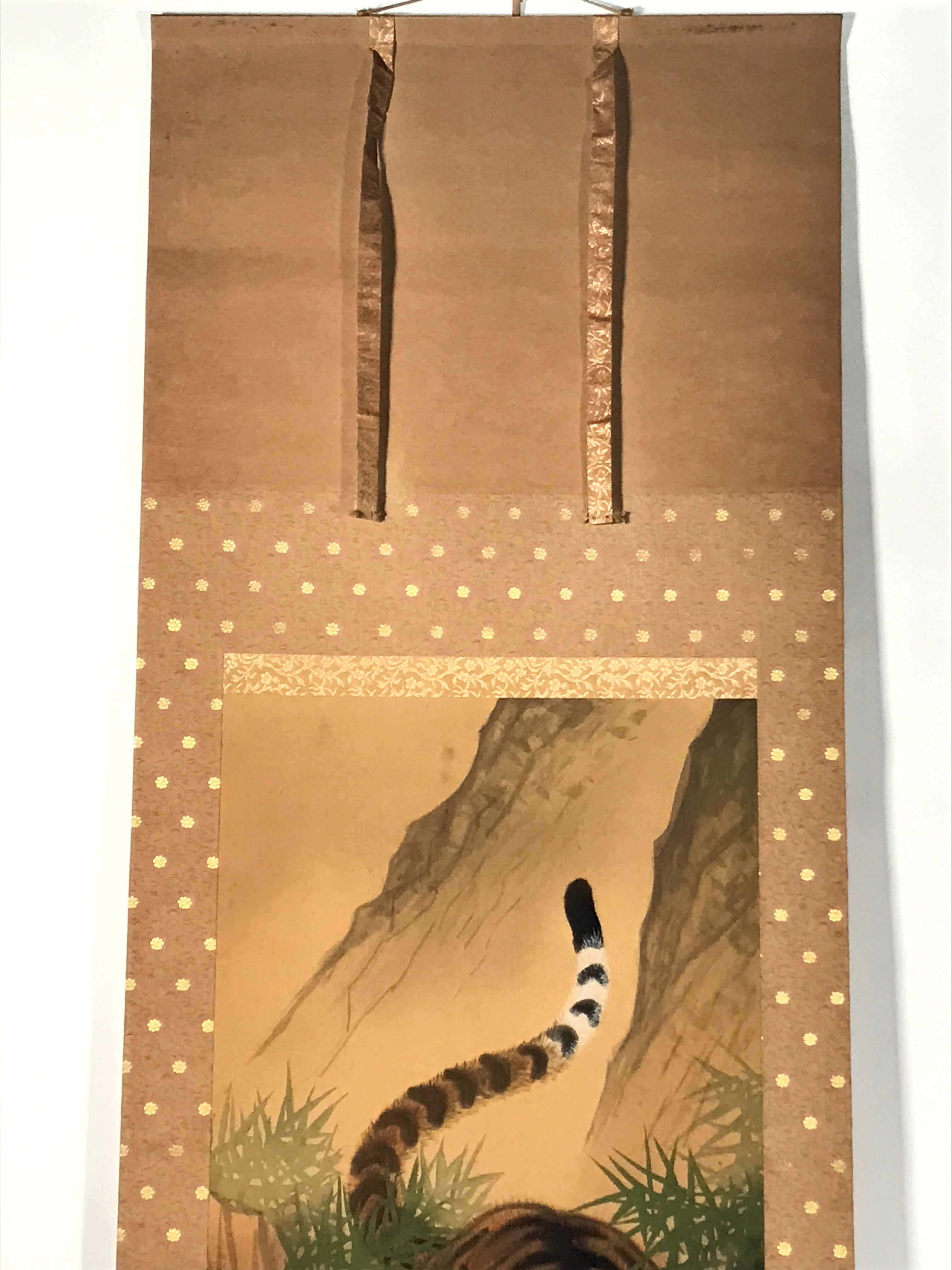 Japanese Hanging Scroll Kakejiku Vtg Fierce Tiger Orange Black Mountain Ink KJ90