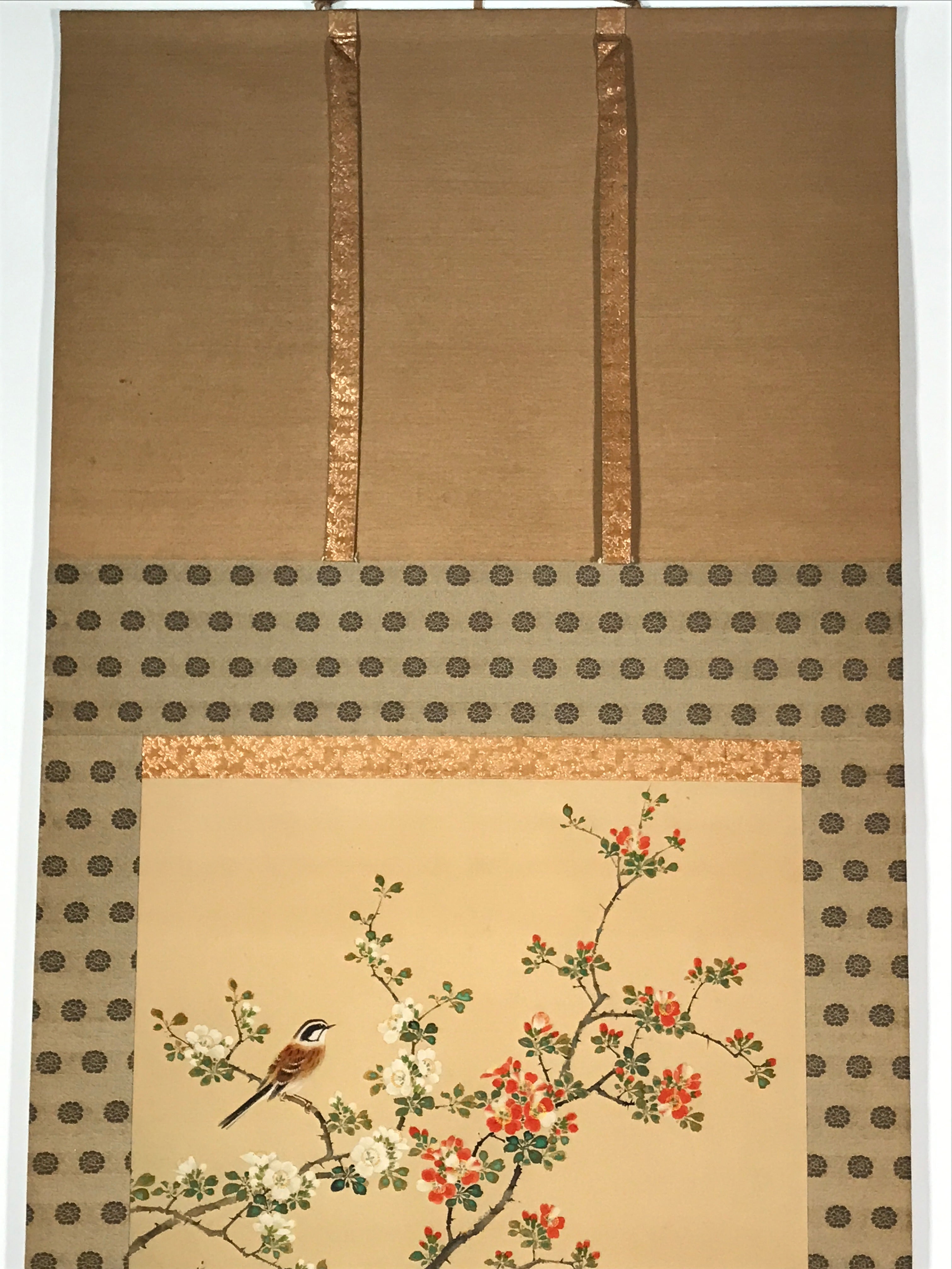 Japanese Hanging Scroll Kakejiku Vtg Hawthorn Flowers Sparrow Bird Color KJ79