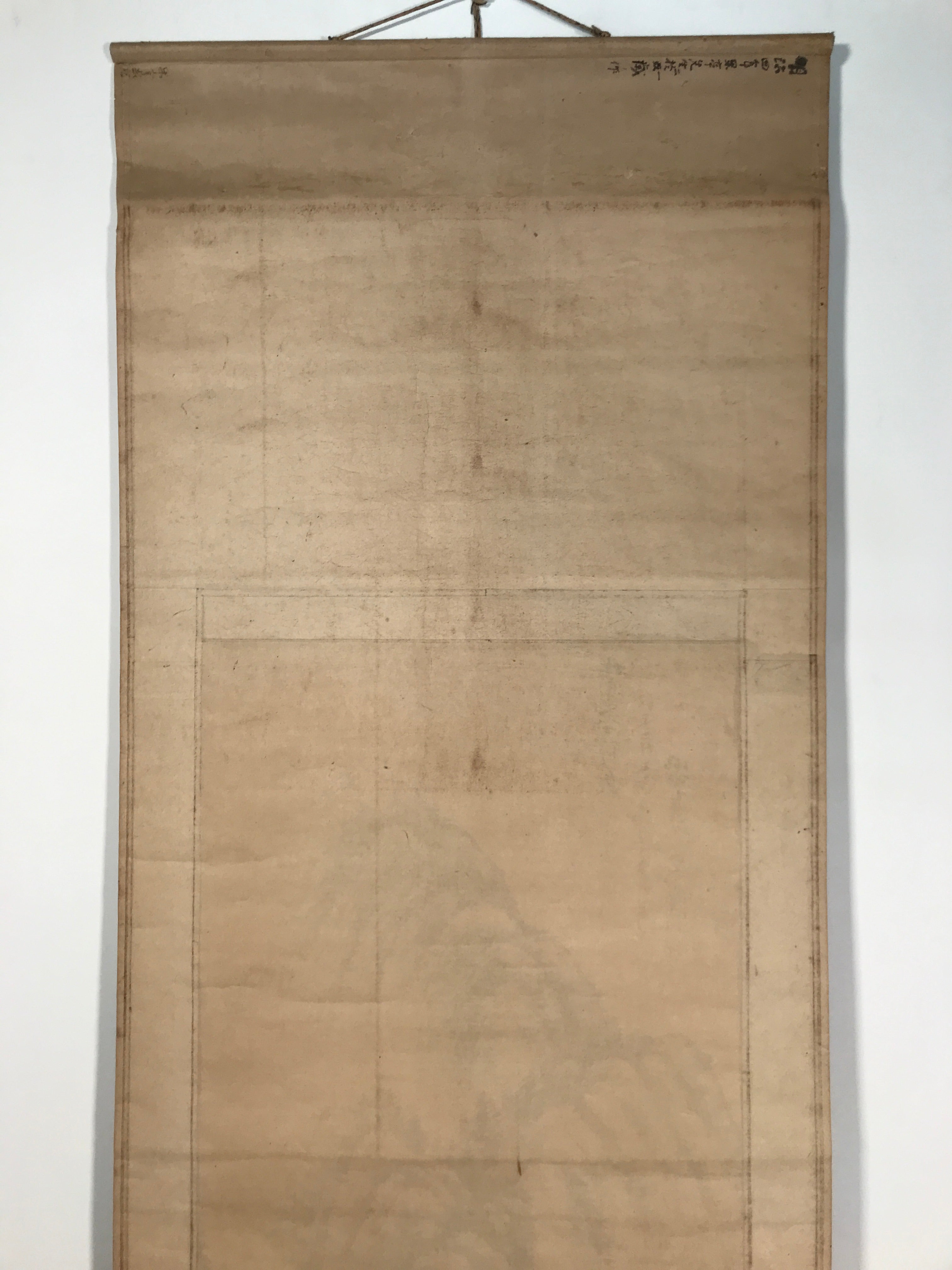 Japanese Hanging Scroll Kakejiku Vtg Man Sitting Mountains Landscape Black KJ193