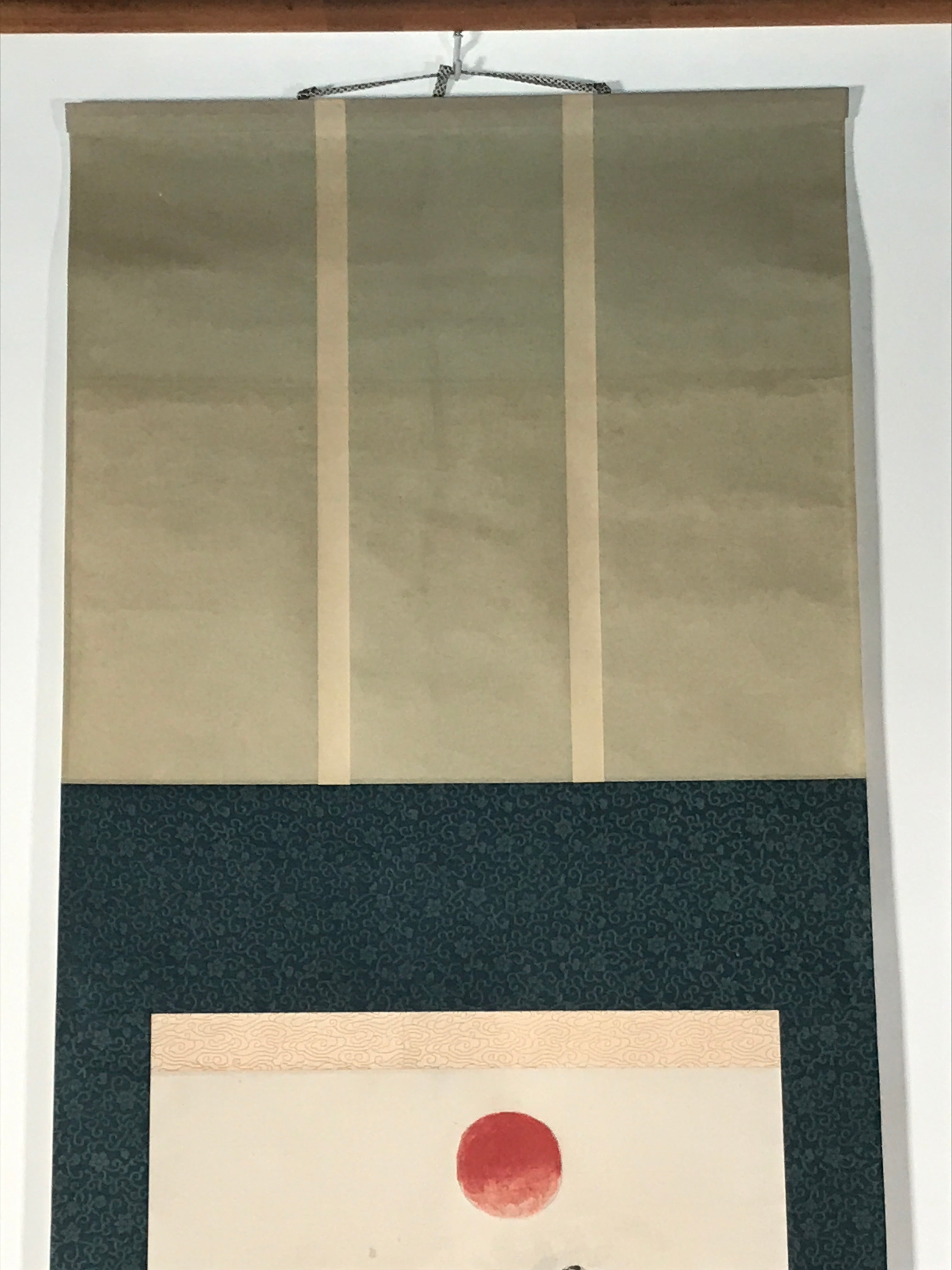 Japanese Hanging Scroll Kakejiku Vtg Waves Rising Sun Seascape Color KJ115