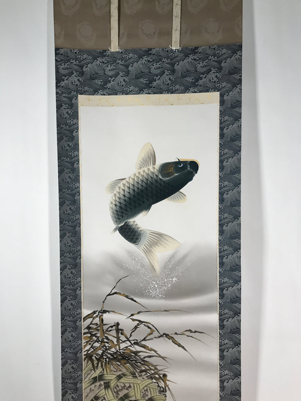 Japanese Hanging Scroll Vtg Kakejiku Jumping Carp Wave Pattern Koi Gray KJ65
