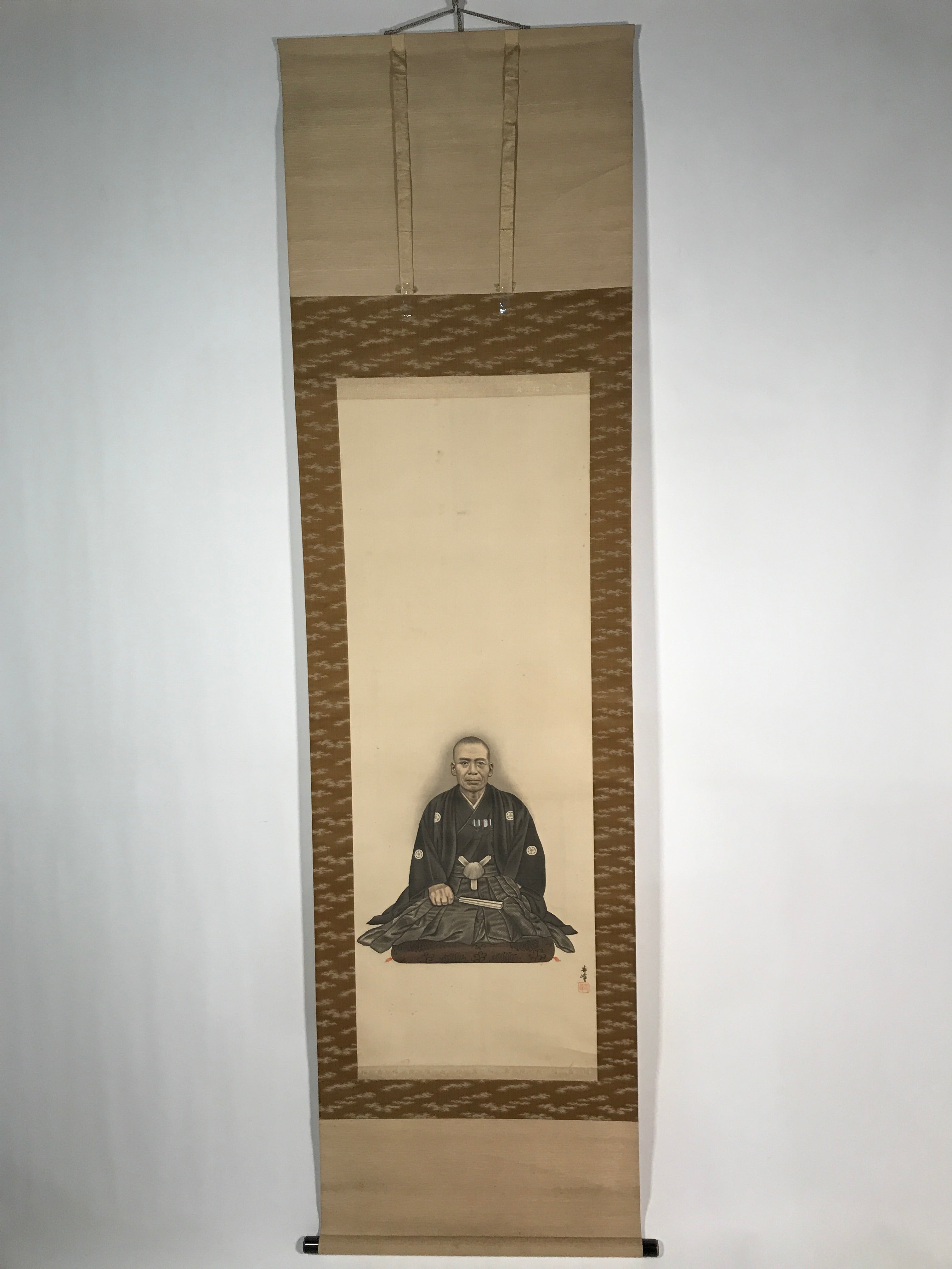 Japanese Hanging Scroll Vtg Kakejiku Portrait Man Sitting Kimono Medals KJ58