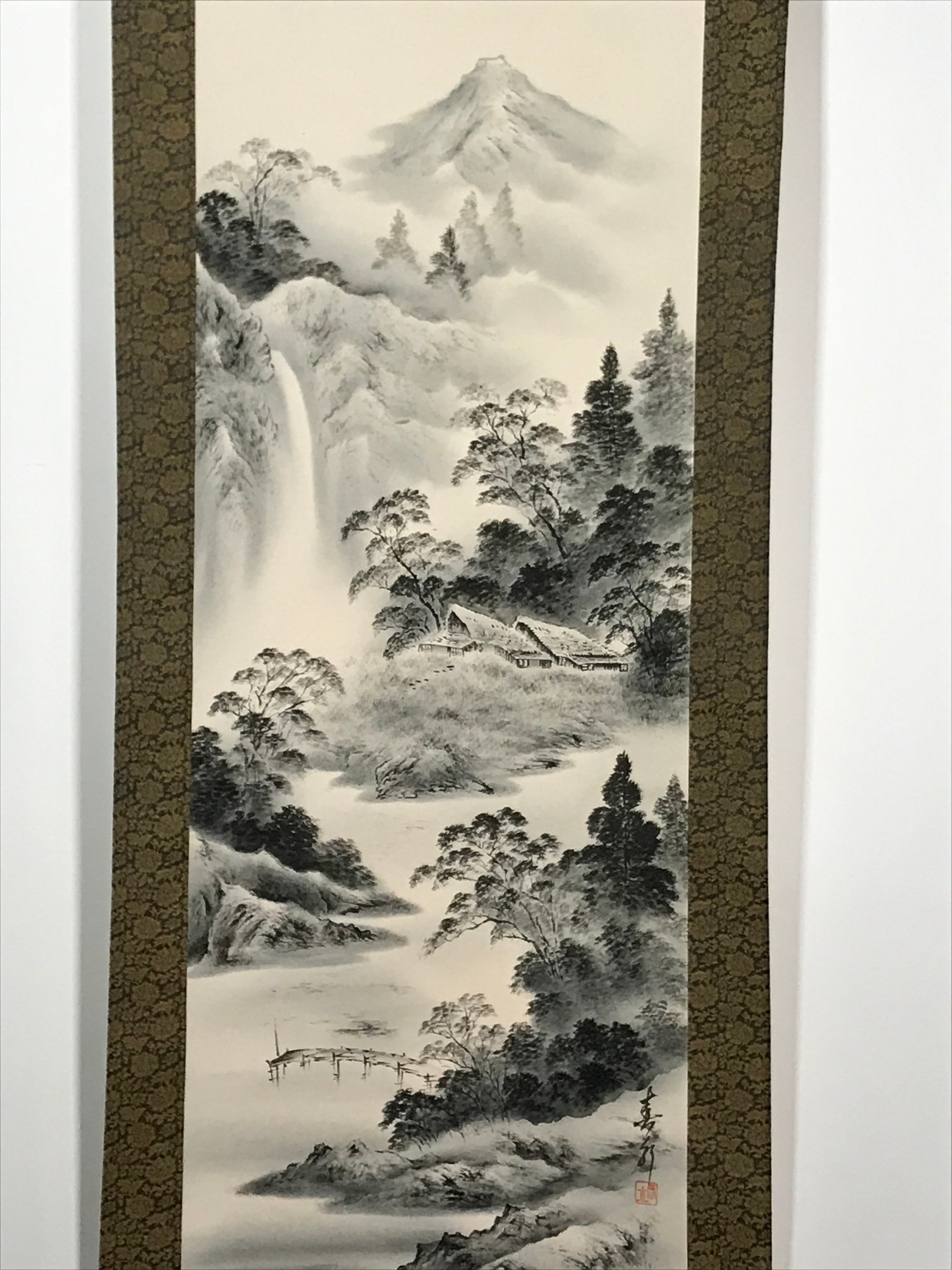 Japanese Hanging Scroll Vtg Mountain Waterfall Monochrome Sansui Kakejiku SC834