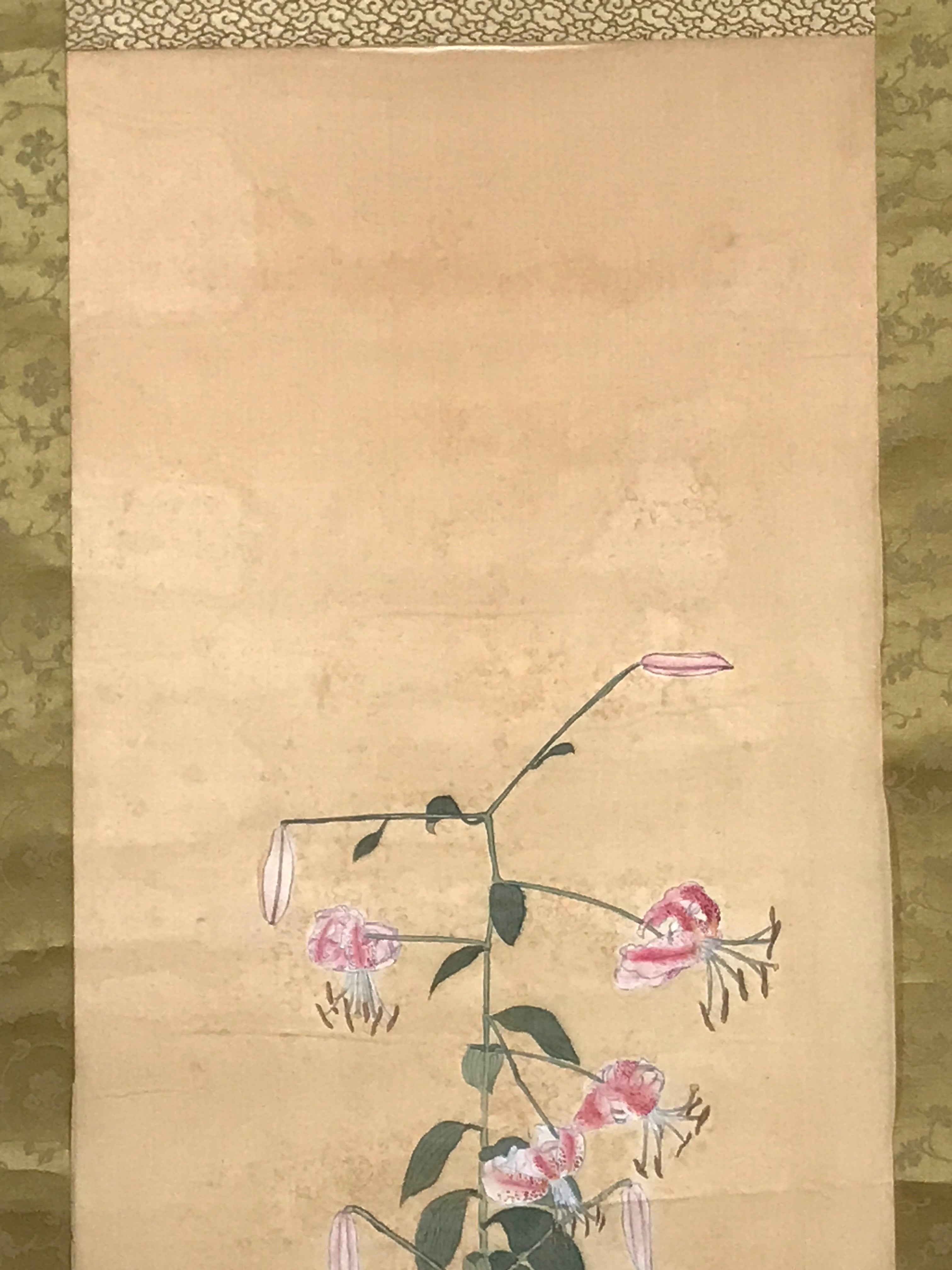 Japanese Hanging Scroll Vtg Red Lily Flowers Green Leaves Floral Kakejiku SC837