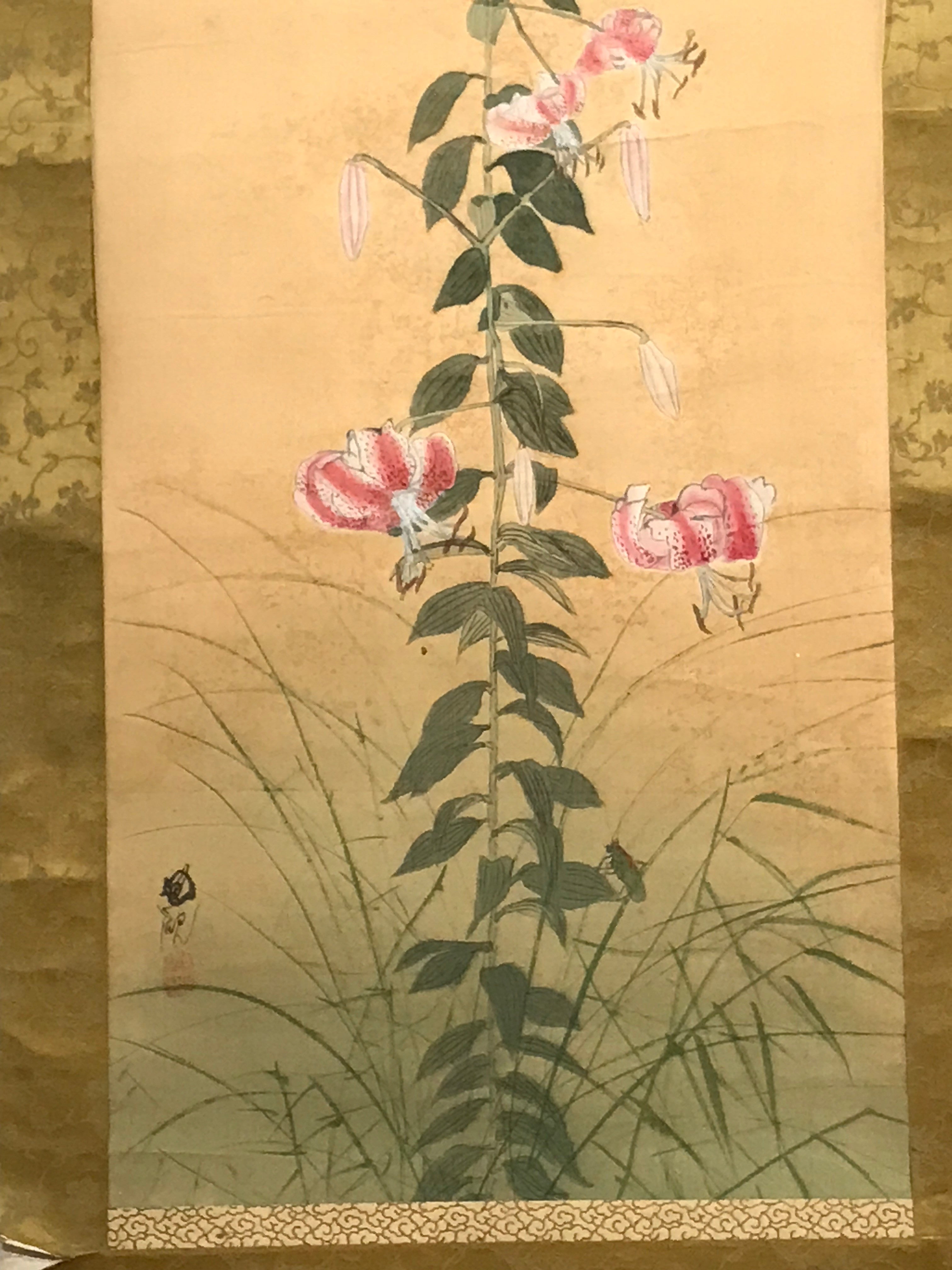 Japanese Hanging Scroll Vtg Red Lily Flowers Green Leaves Floral Kakejiku SC837