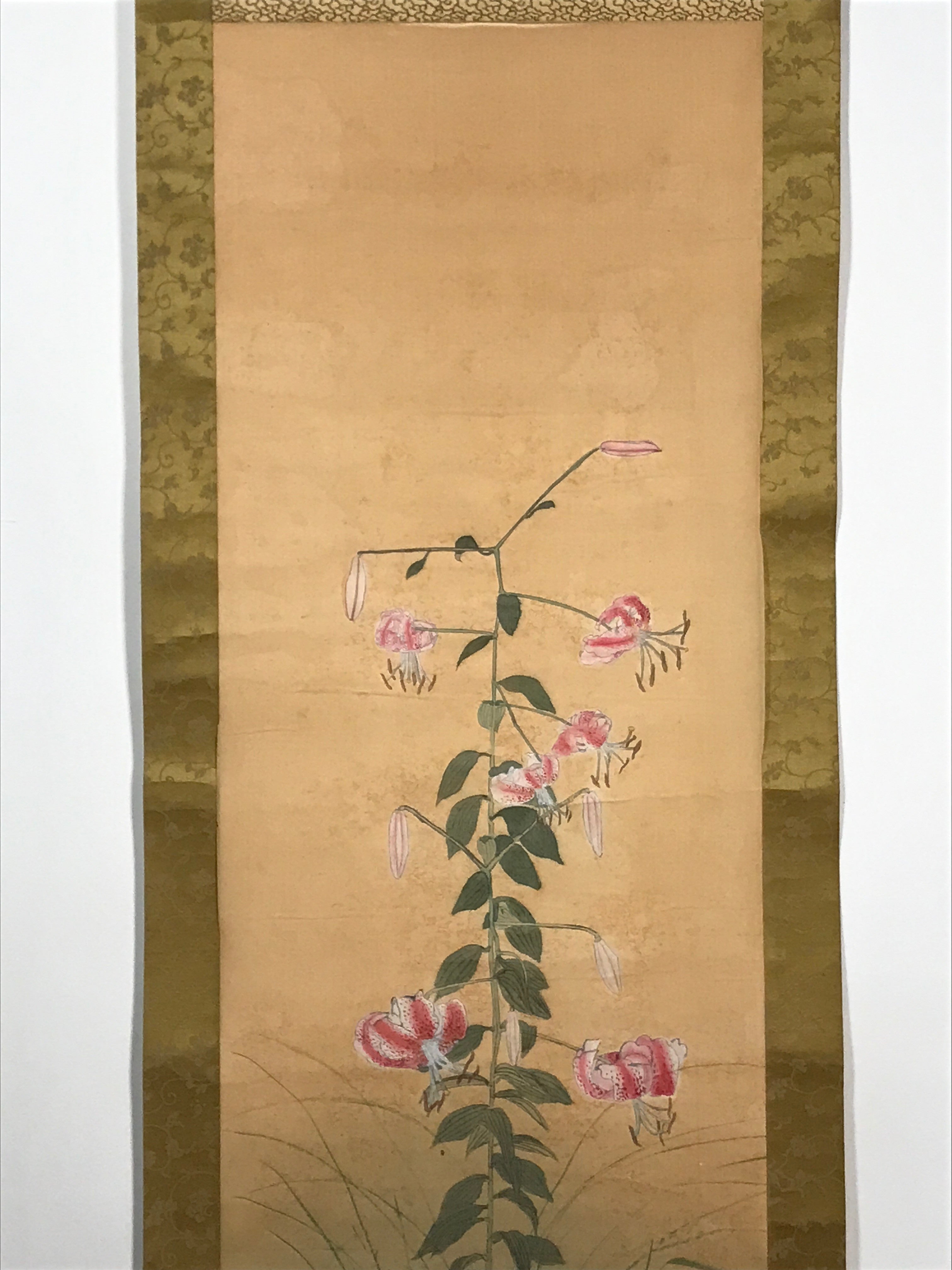 Japanese Hanging Scroll Vtg Red Lily Flowers Green Leaves Floral Kakejiku SC837