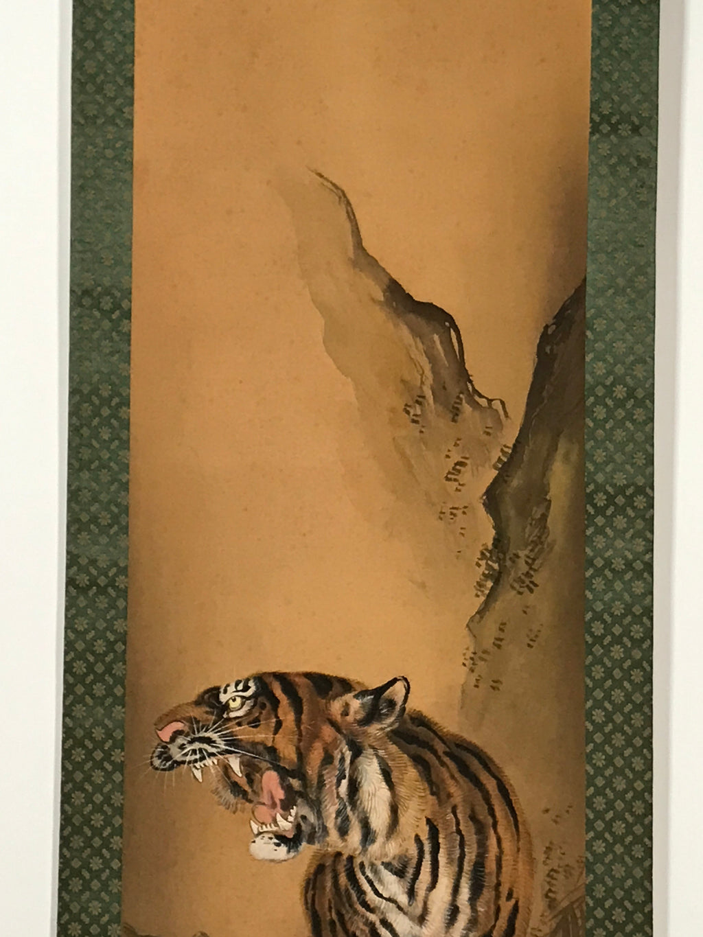 Japanese Hanging Scroll Vtg Roaring Tiger Orange Zodiac Animal Kakejiku SC819