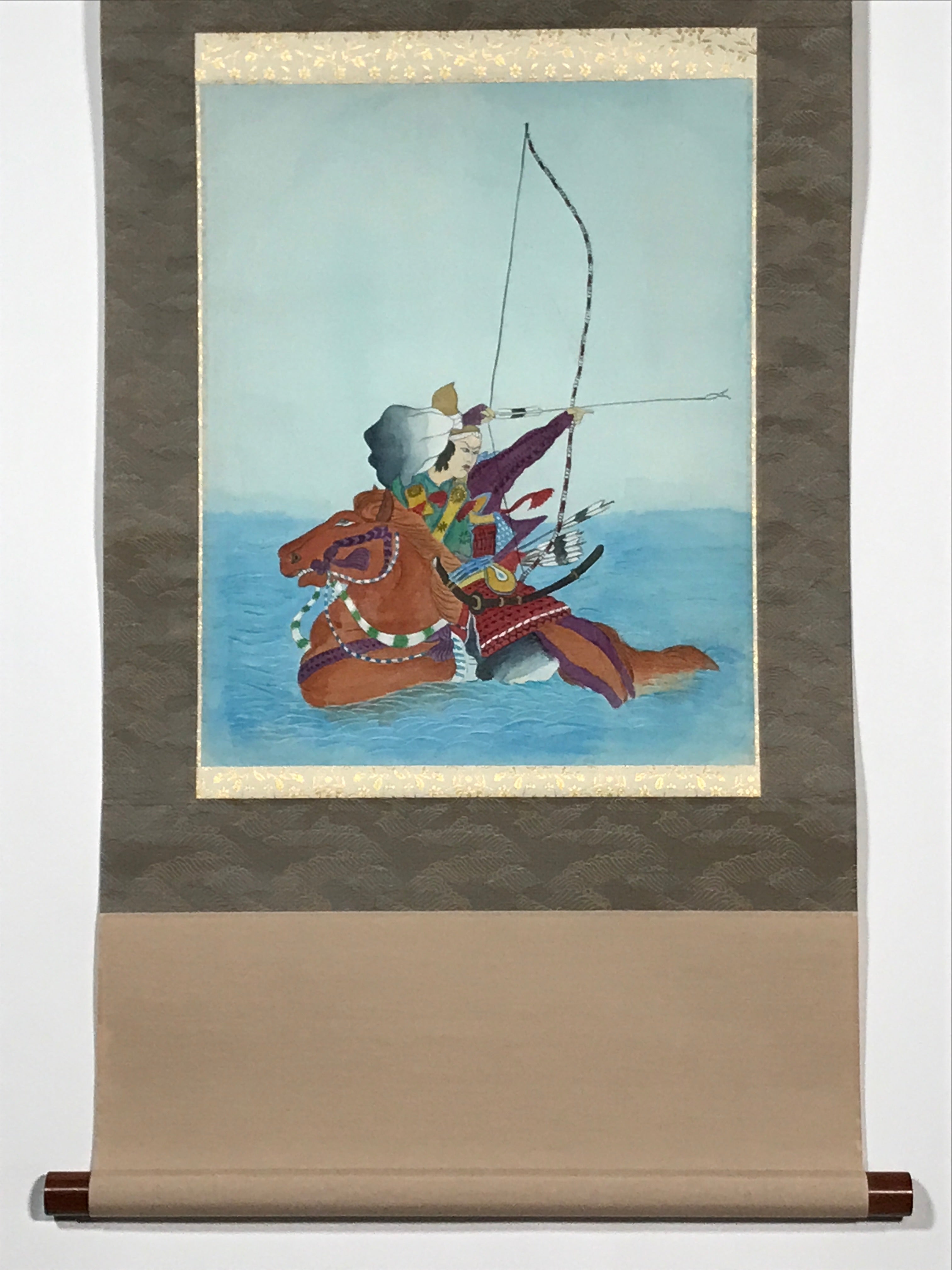 Japanese Hanging Scroll Vtg Samurai Bow Horse Sea Yabusame Color Kakejiku SC896