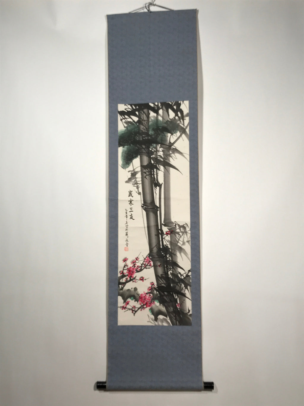 Japanese Hanging Scroll Vtg Three Friends Of Winter Red Black Kakejiku SC845