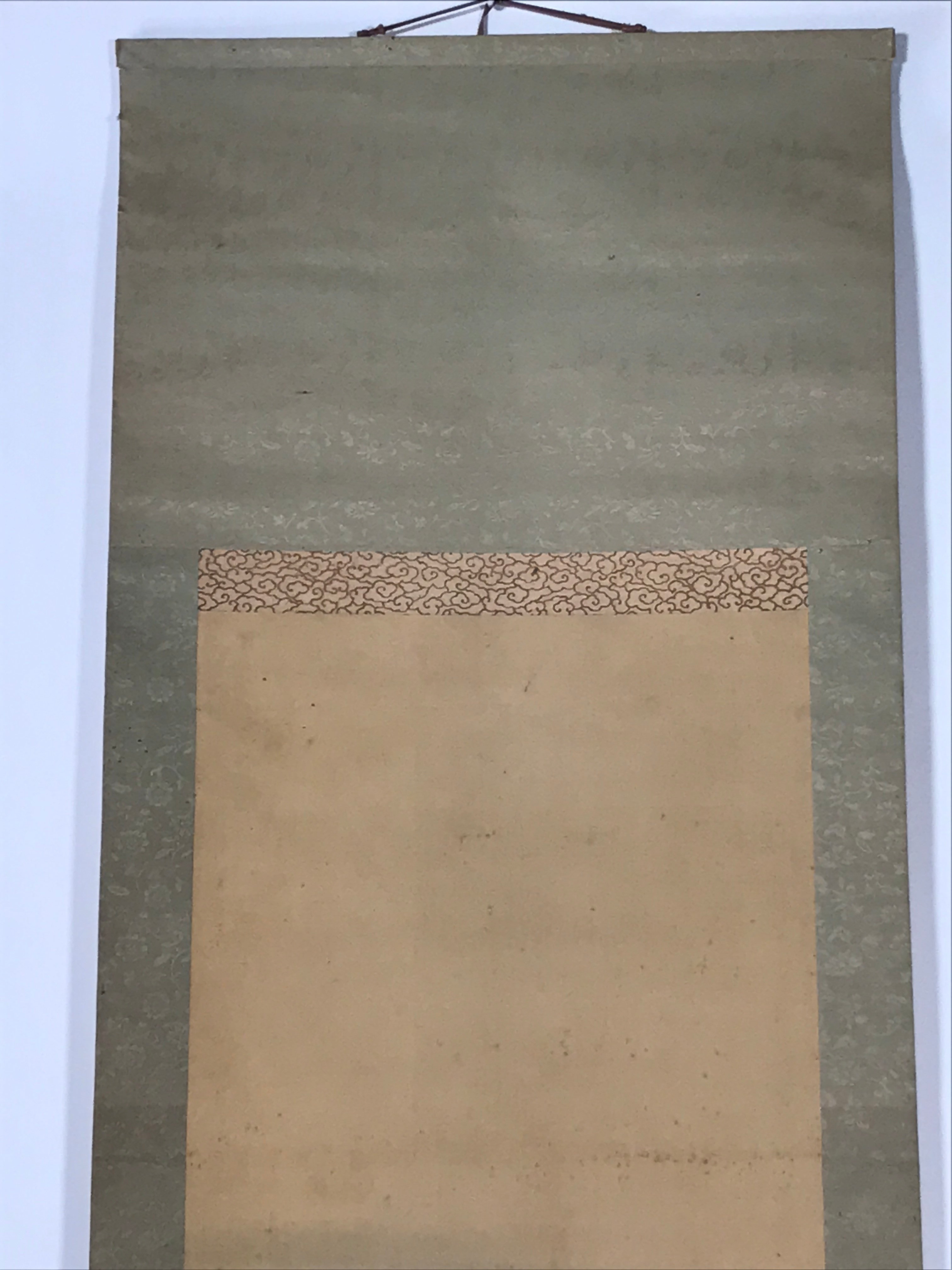Japanese Hanging Scroll Vtg Three Swimming Carps Black Fish Kakejiku SC817