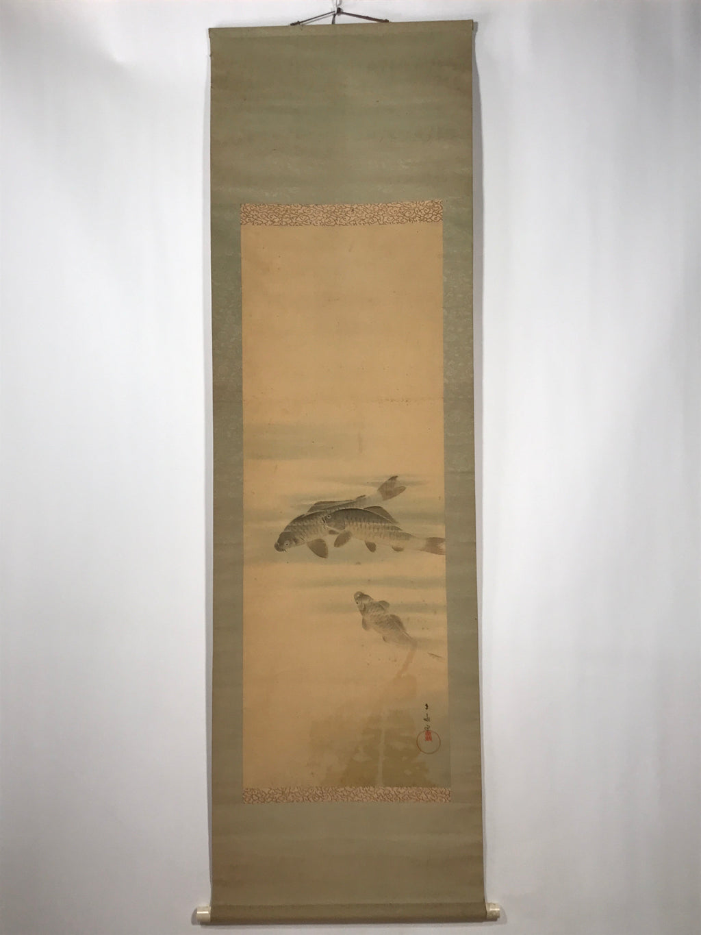 Japanese Hanging Scroll Vtg Three Swimming Carps Black Fish Kakejiku SC817