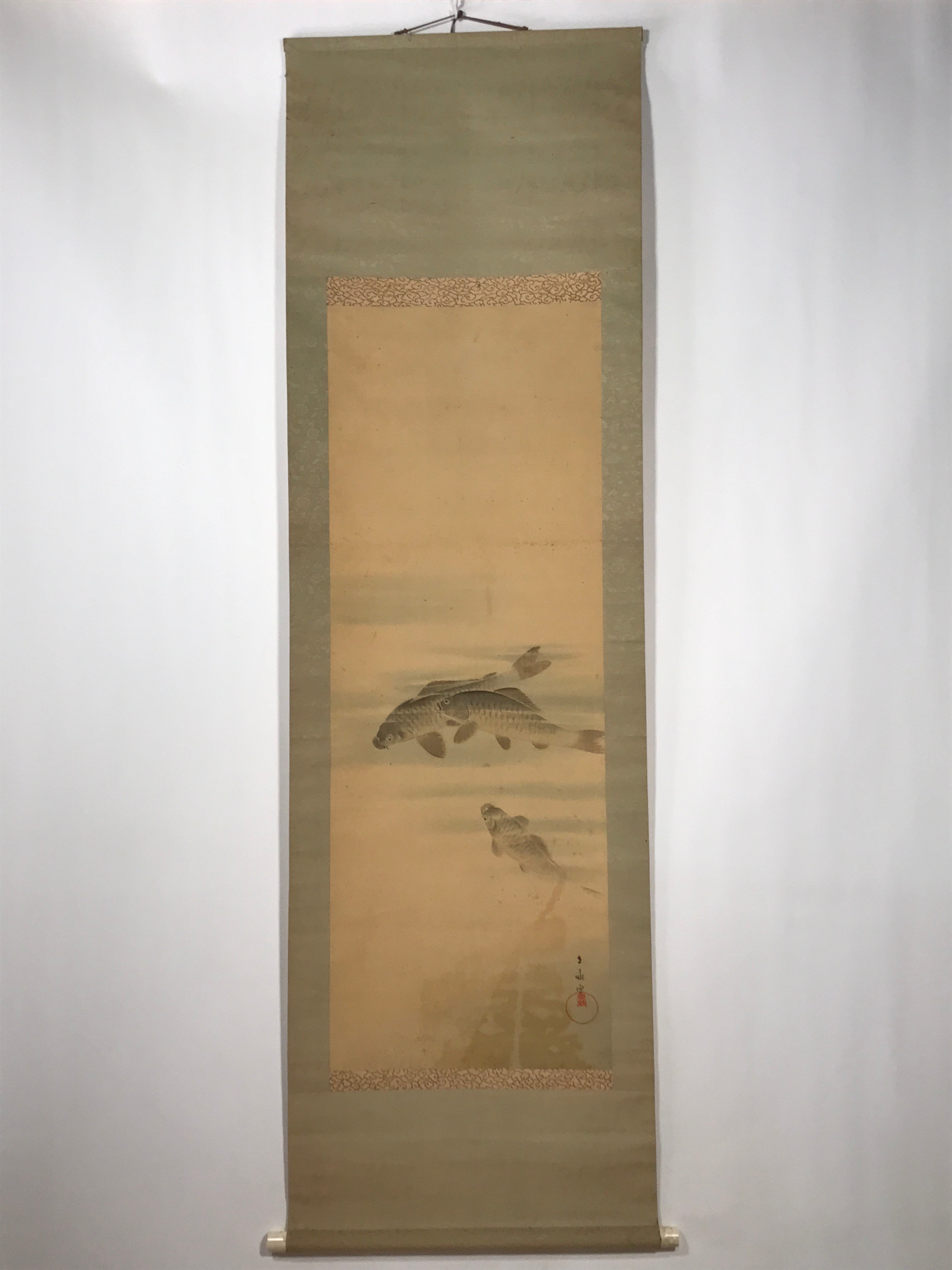 Japanese Hanging Scroll Vtg Three Swimming Carps Black Fish Kakejiku SC817