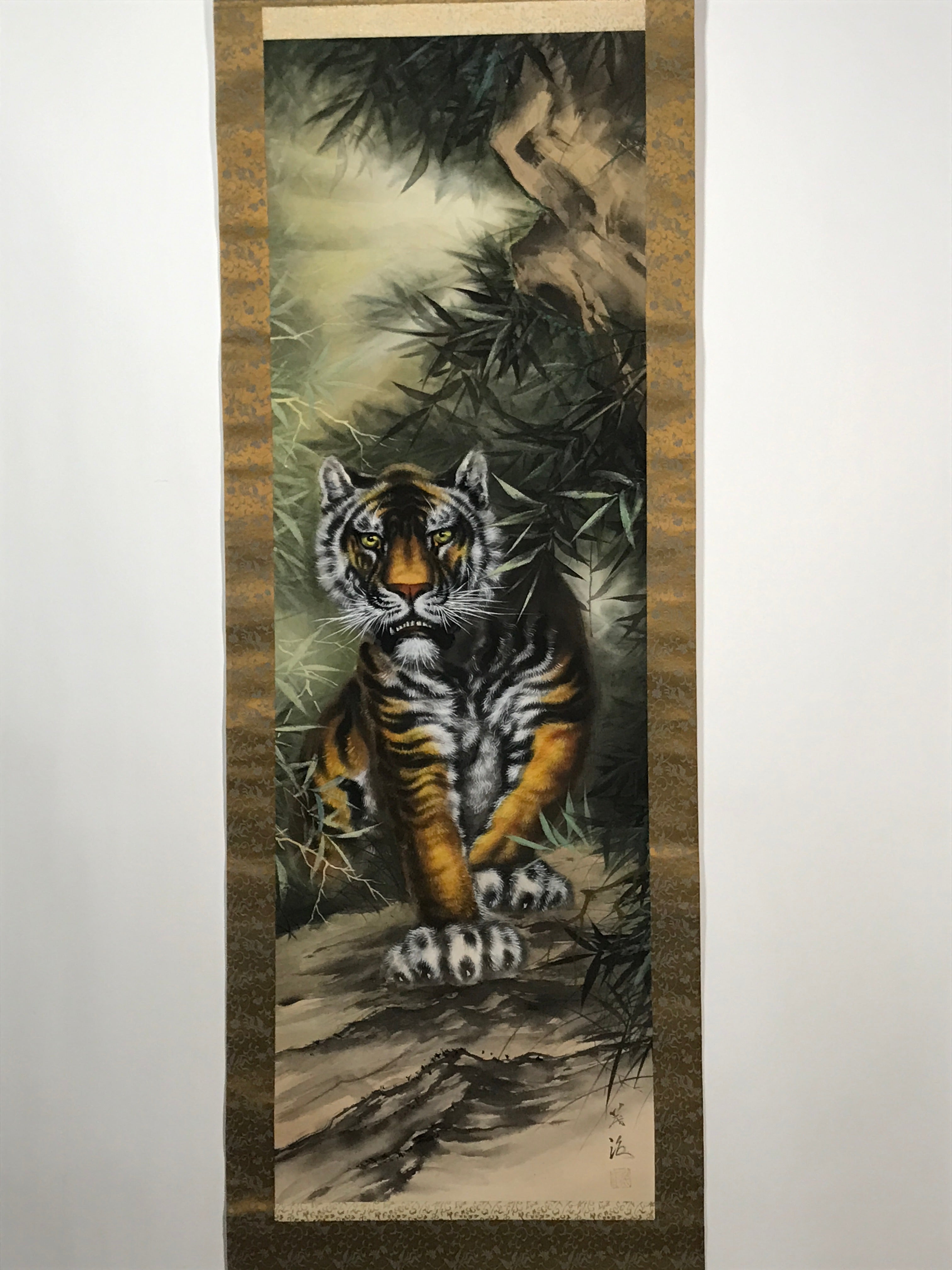 Japanese Hanging Scroll Vtg Tiger Bamboo Color Zodiac Animal Kakejiku SC860