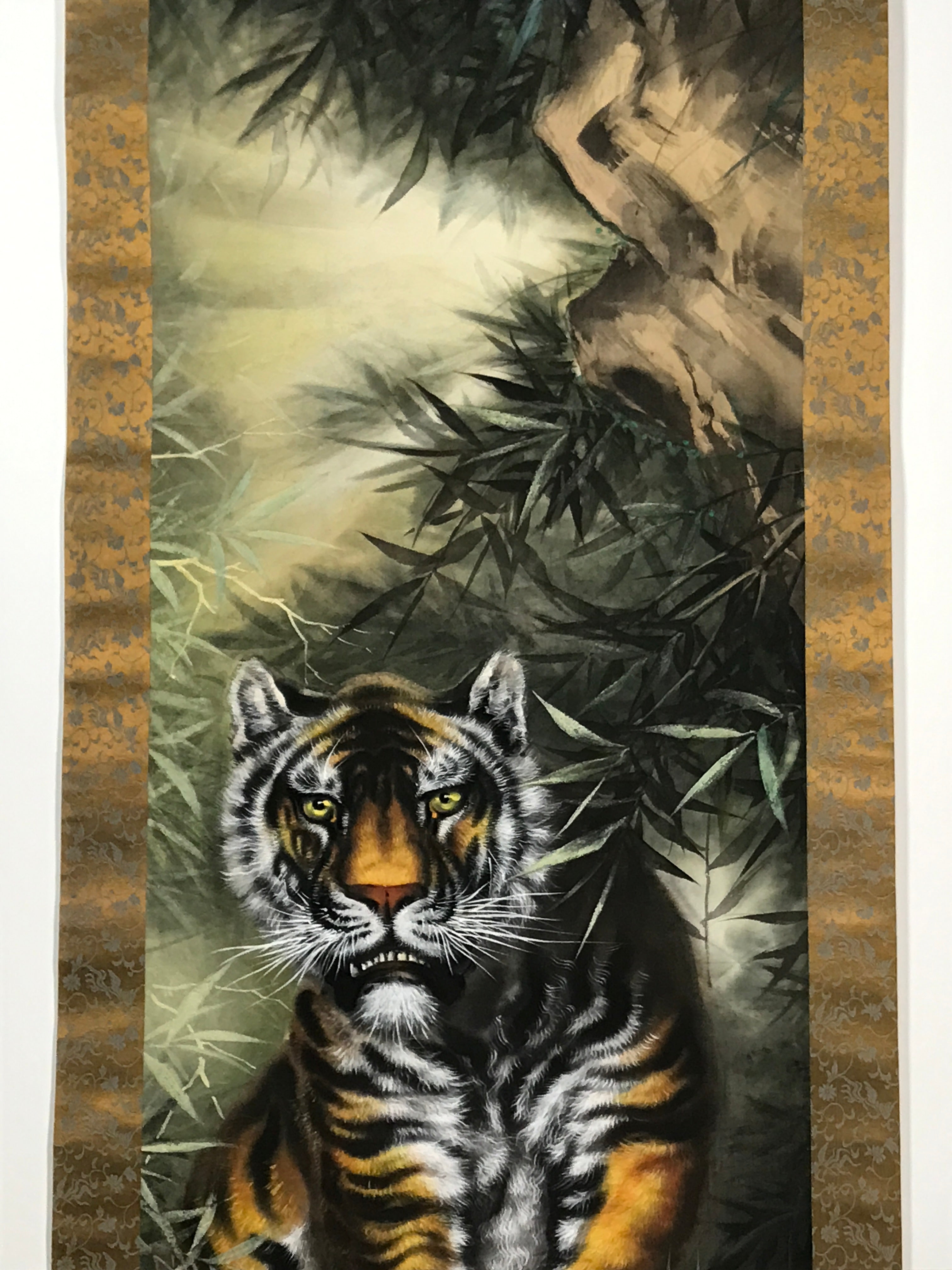 Japanese Hanging Scroll Vtg Tiger Bamboo Color Zodiac Animal Kakejiku SC860