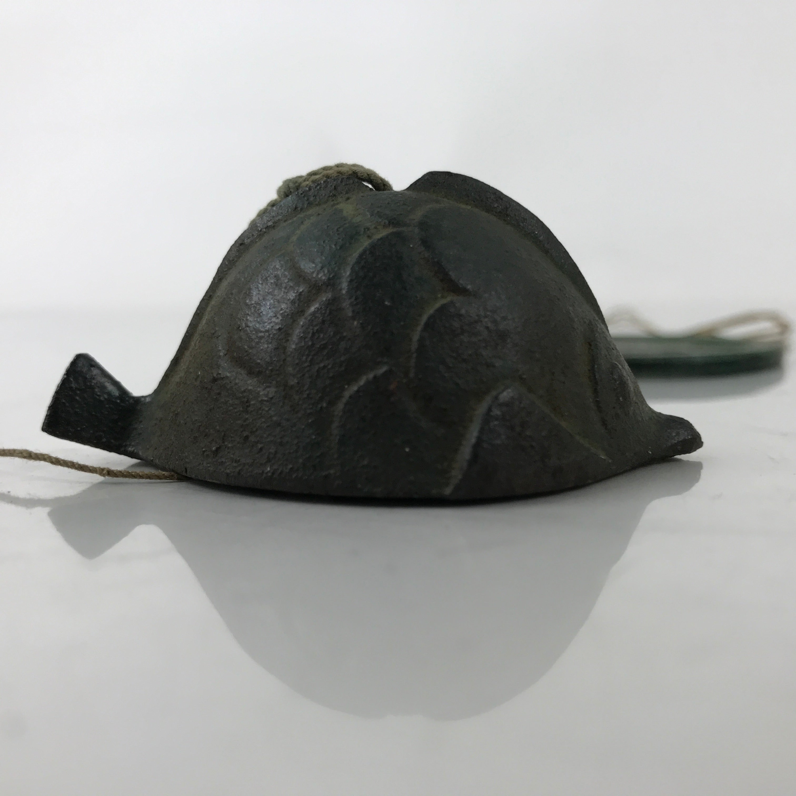 Japanese Iron Furin Wind Chime Tetsurin Vtg Green Bell Palette Fish Charm DR565