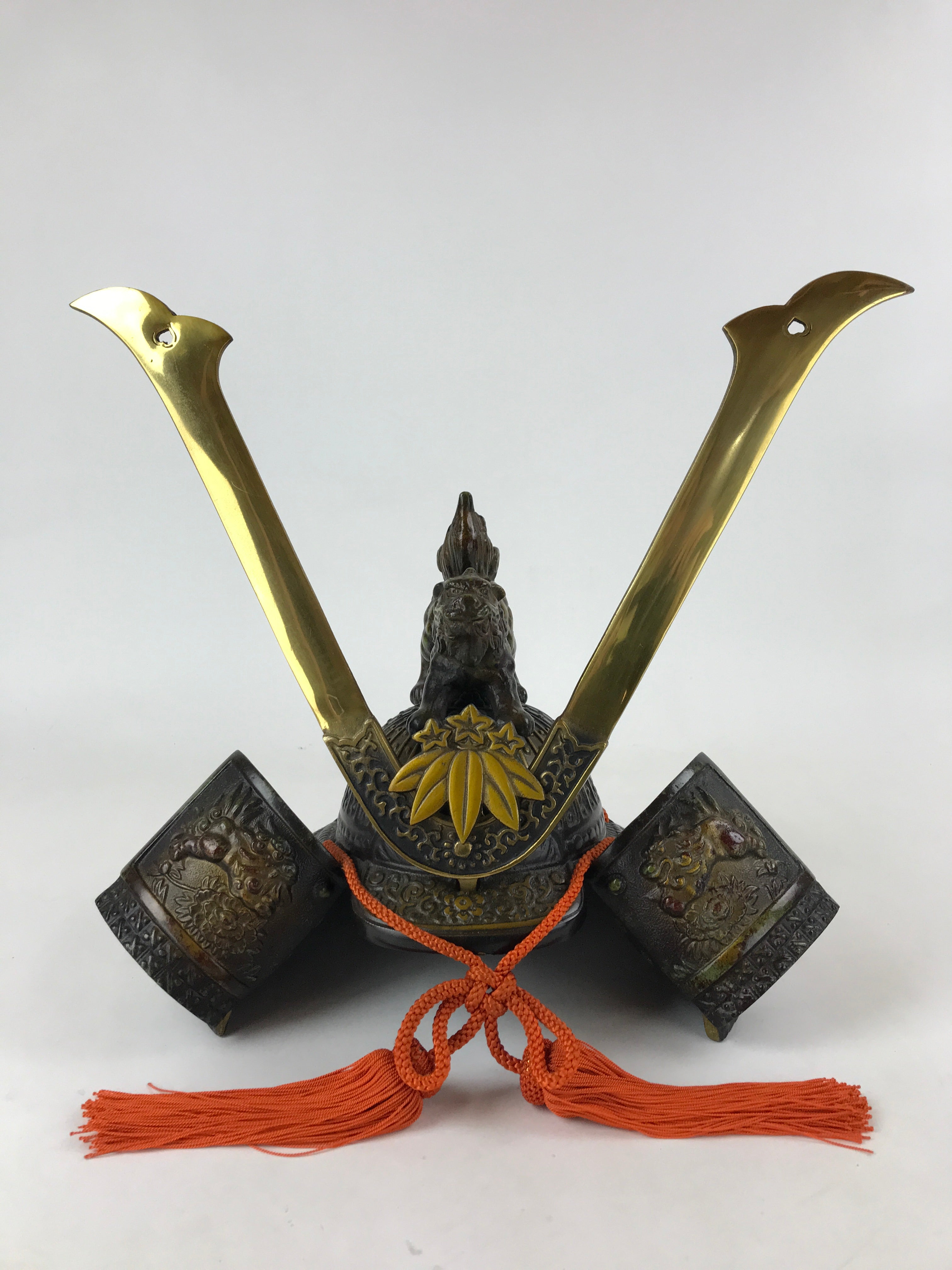 Japanese Iron Kabuto Samurai Helmet Display Vtg Yoshitsune Style Okimono BD937
