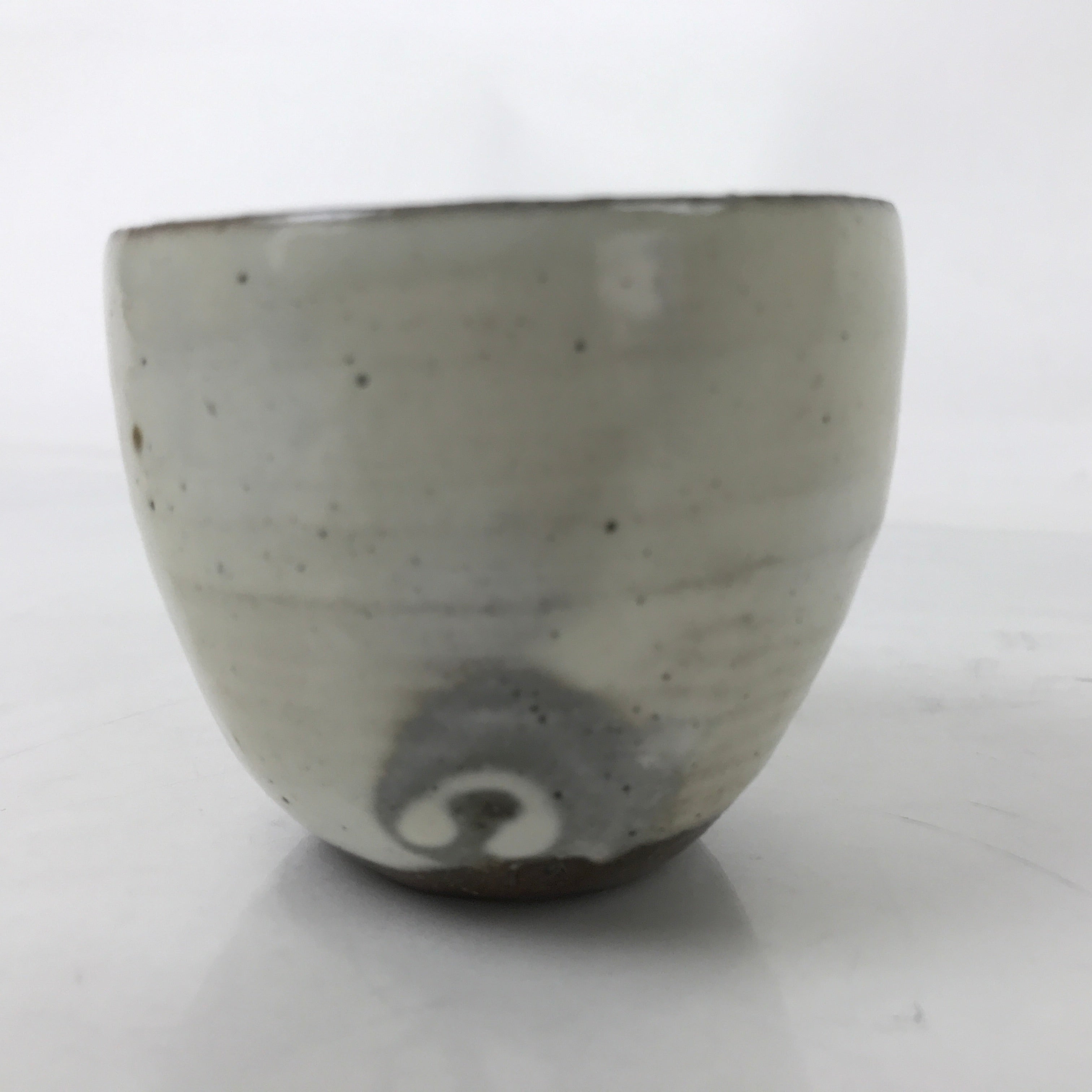Japanese Kohiki Ceramic Yunomi Teacup Vtg Red Clay White Glossy Glaze TC524