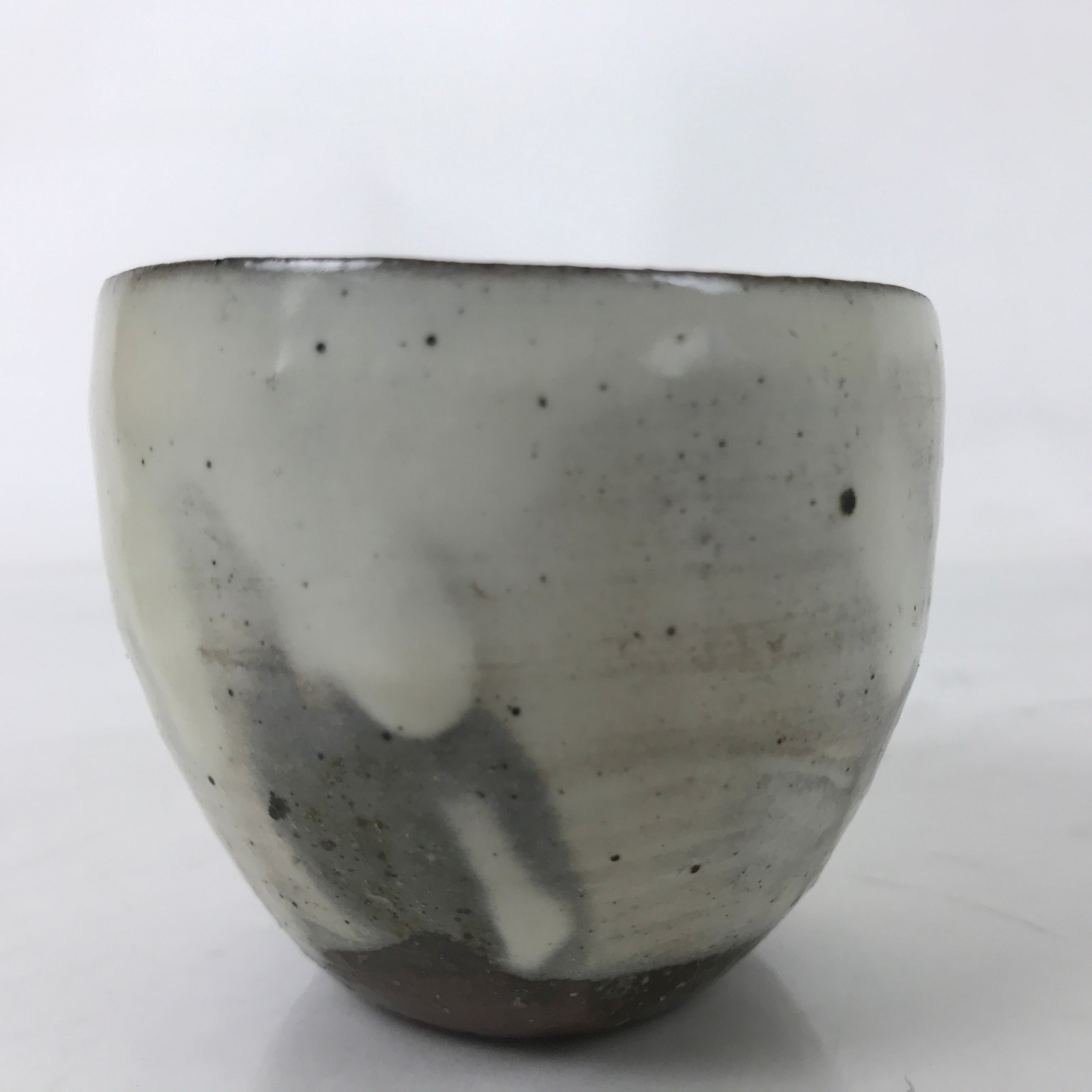 Japanese Kohiki Ceramic Yunomi Teacup Vtg Red Clay White Glossy Glaze TC524