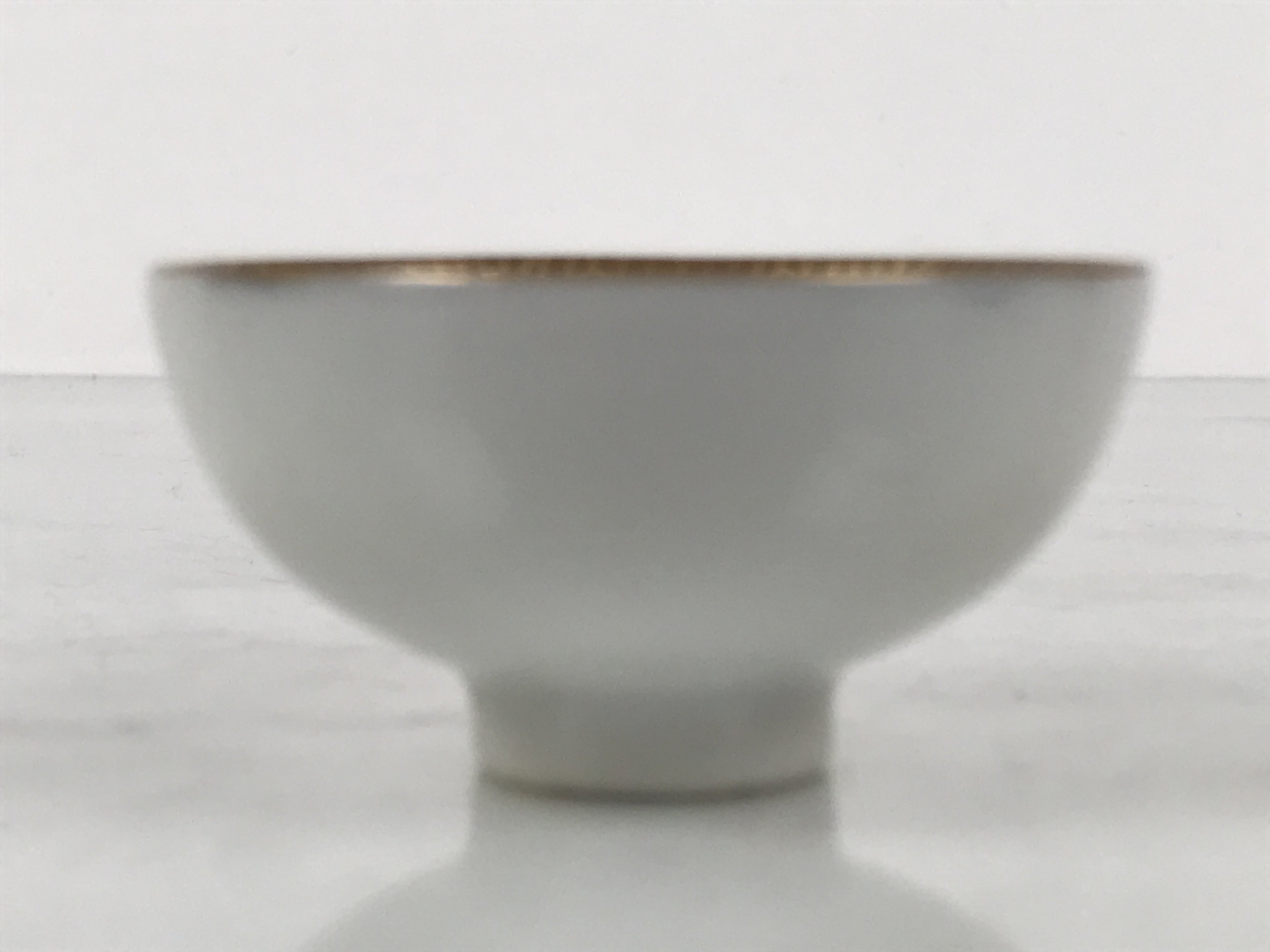 Japanese Kutani Imari Porcelain Sake Cup Vtg Tsubomi Ochoko Court Carriage G321