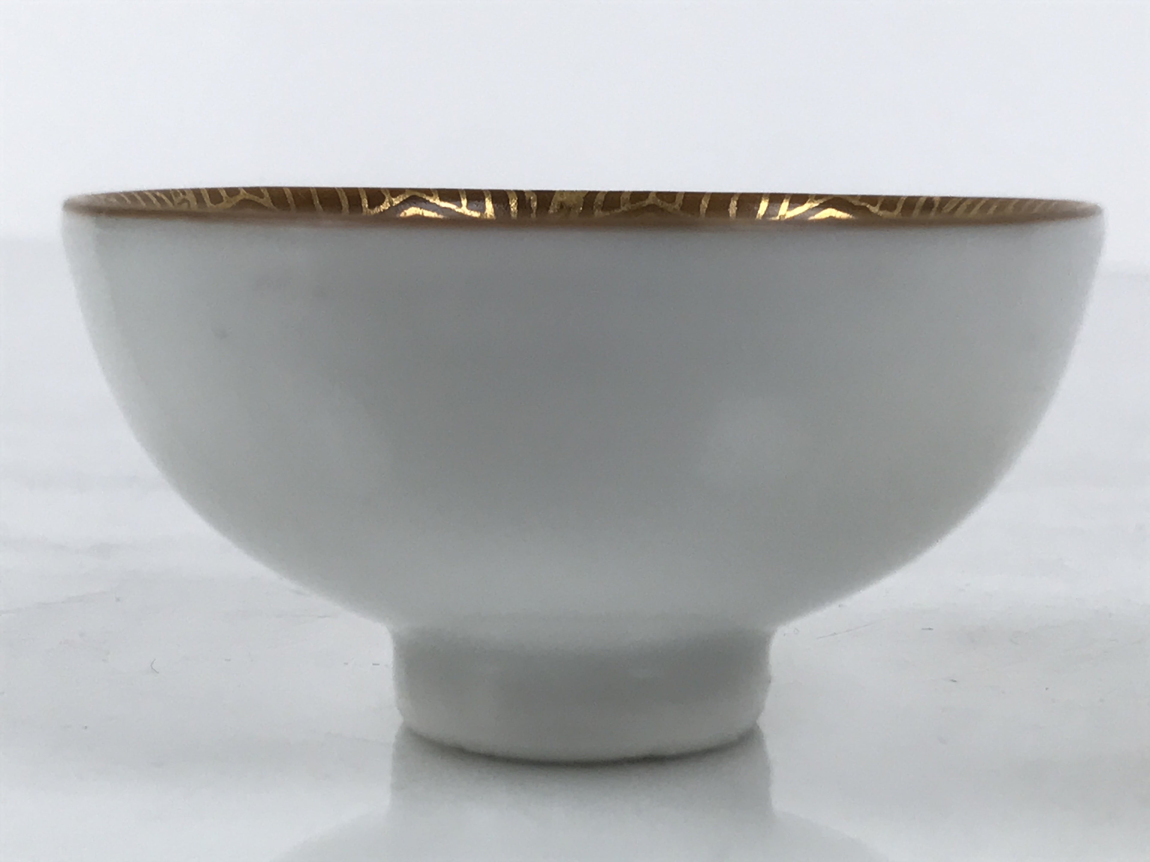 Japanese Kutani Imari Porcelain Sake Cup Vtg Tsubomi Ochoko Court Carriage G322