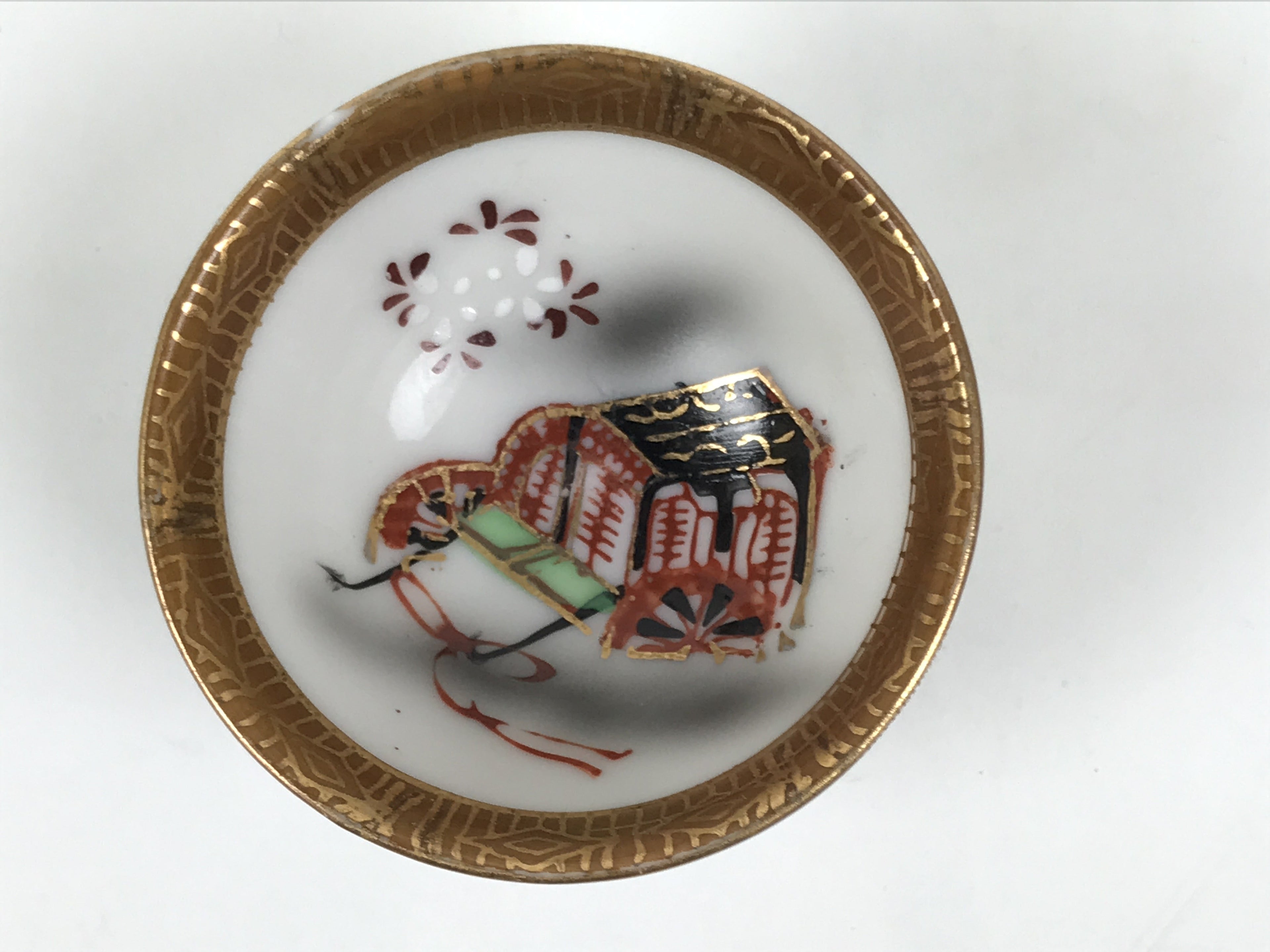 Japanese Kutani Imari Porcelain Sake Cup Vtg Tsubomi Ochoko Court Carriage G323